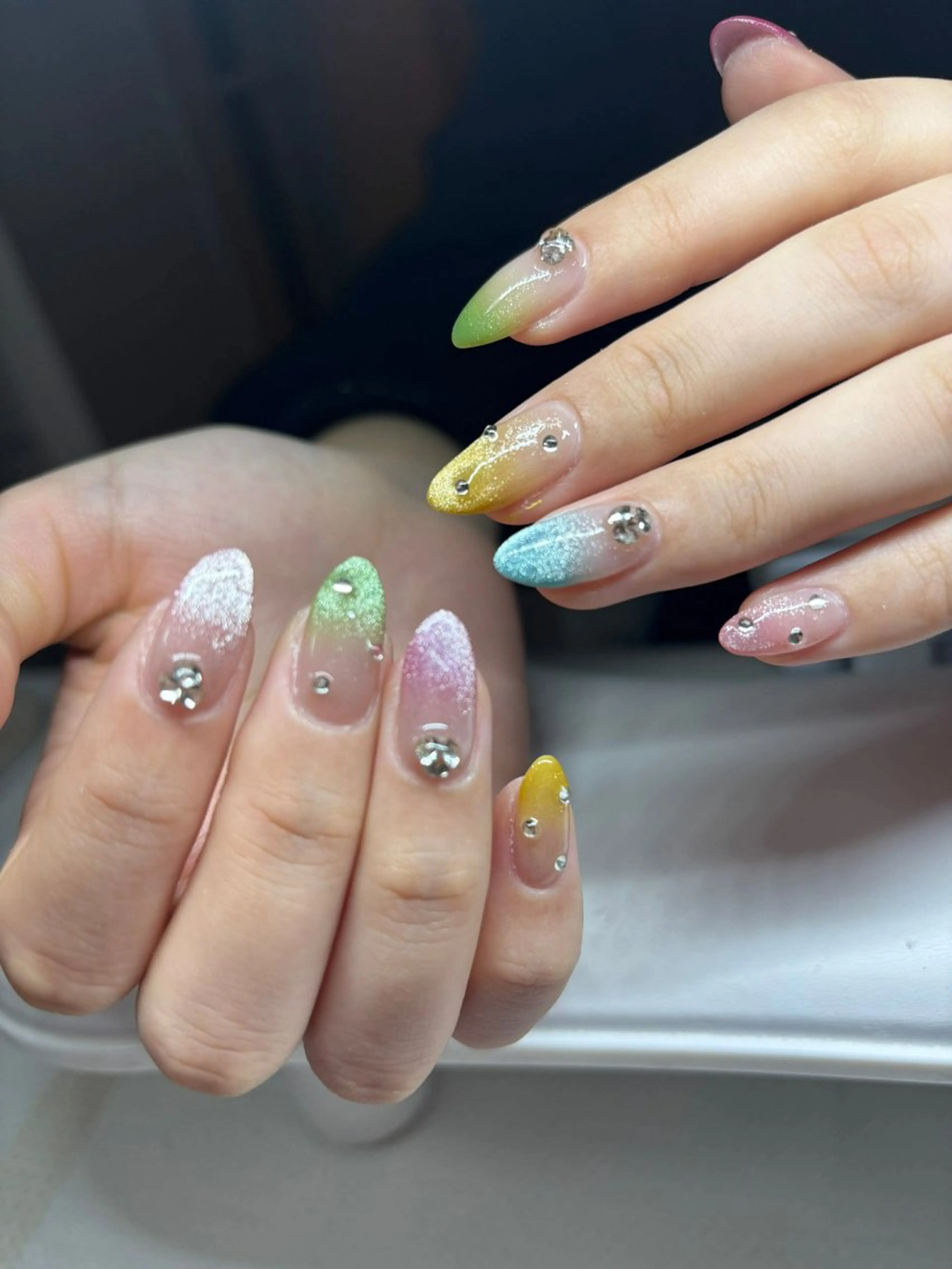 ネイル ハンドネイル Hanni ANA.CHUOのネイルデザイン