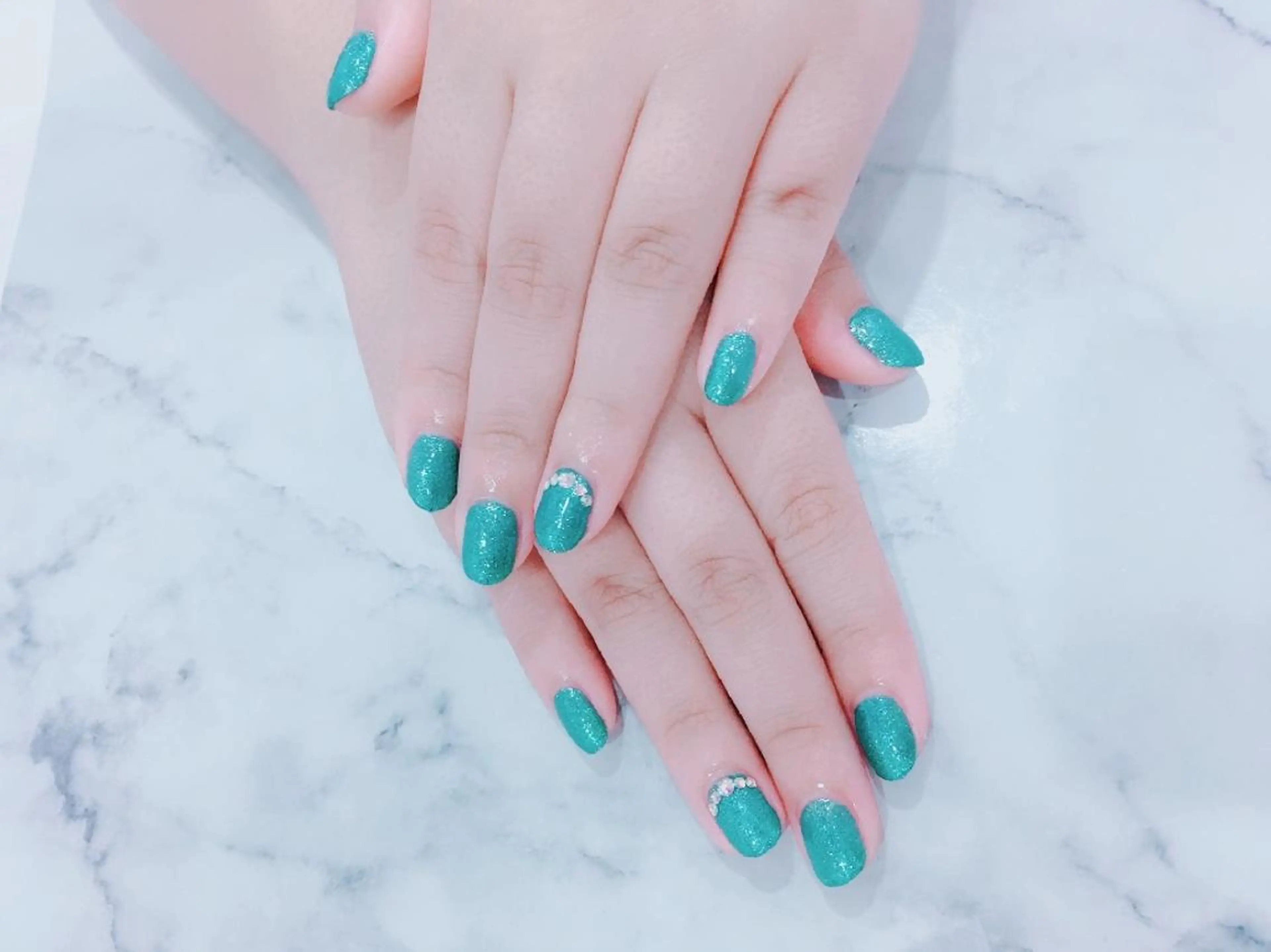 ネイル アートネイル フラワーネイル ラメ(グリッター) ネイル＆フラワーサロン〜Ri✦hiro〜鳥栖店所属・HIRATA RIEのネイルデザイン