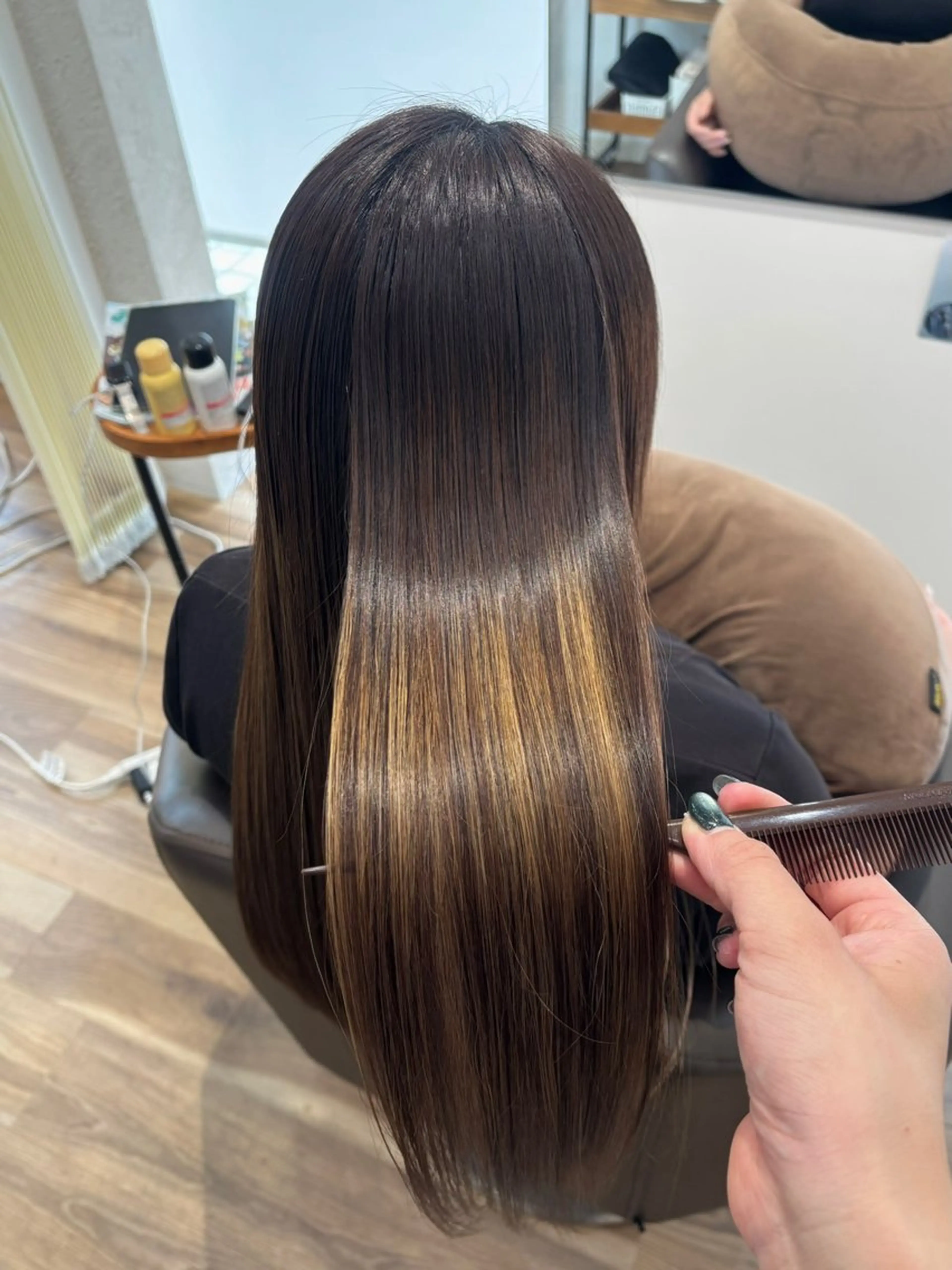 ロング ハイライト 縮毛矯正 little garden/樹里のヘアスタイル