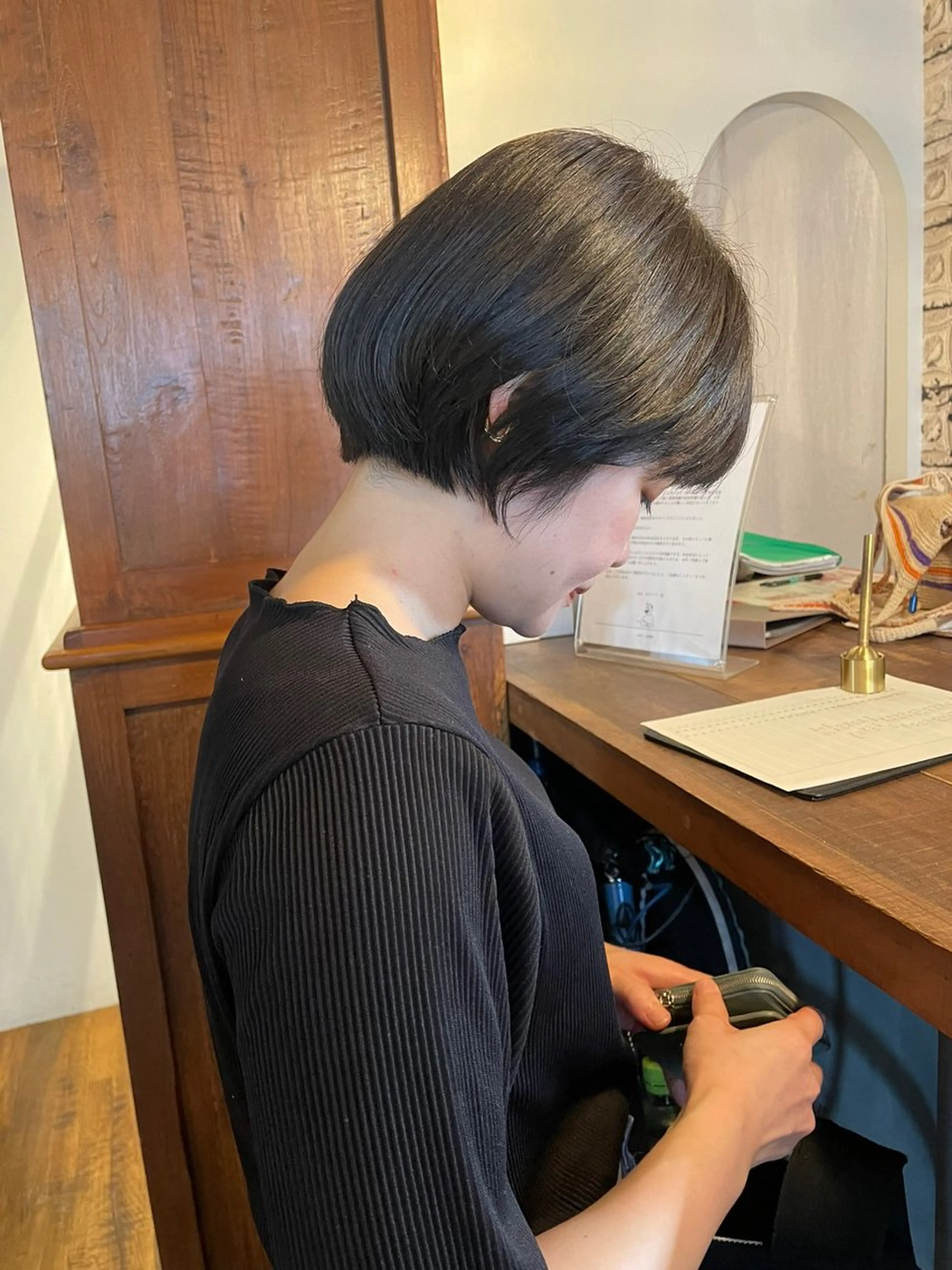 ショート ウシロダ メグミのヘアスタイル