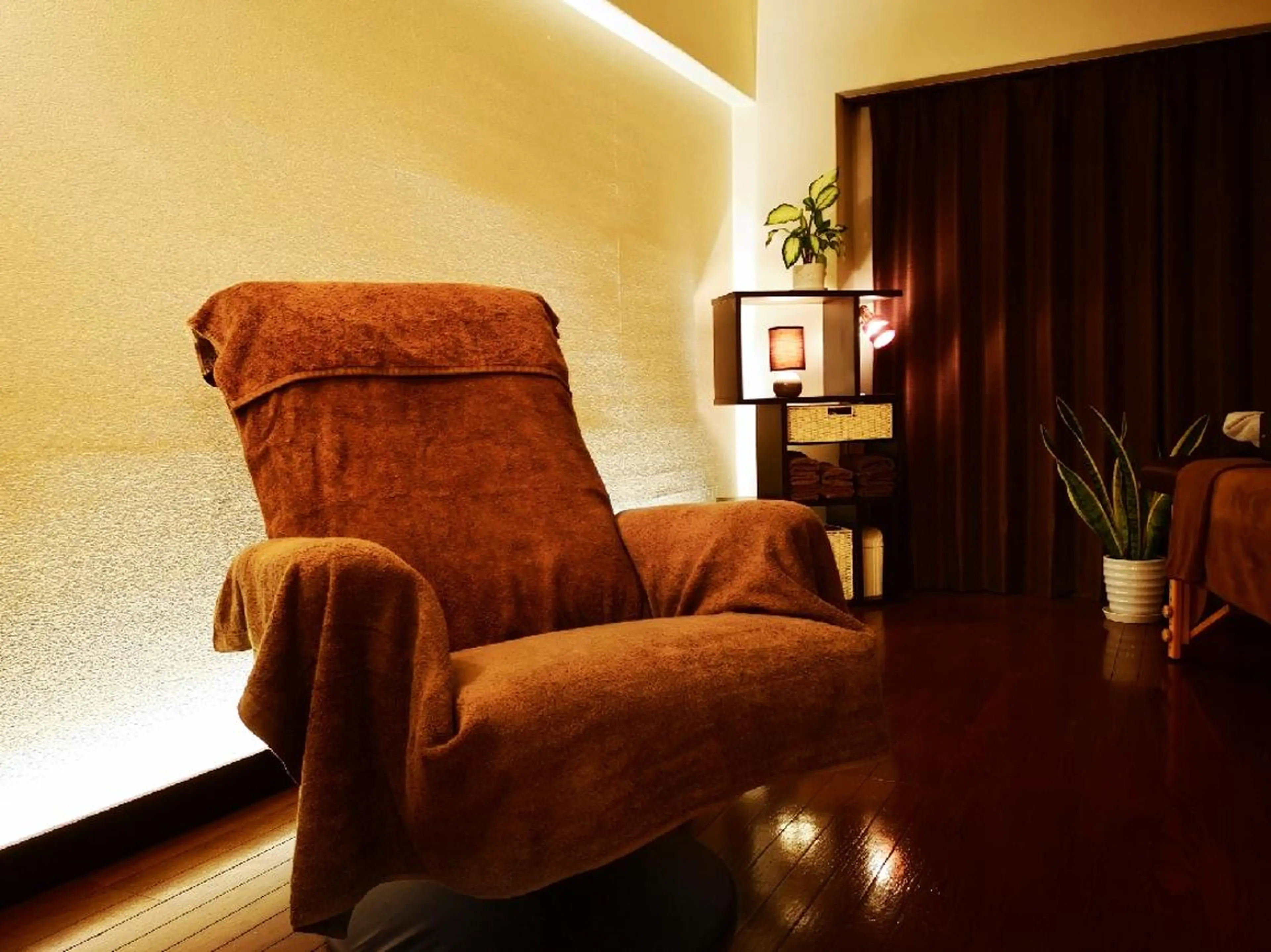 本格足ツボ & 痩身レッグアロマのエステ・リラクイメージ