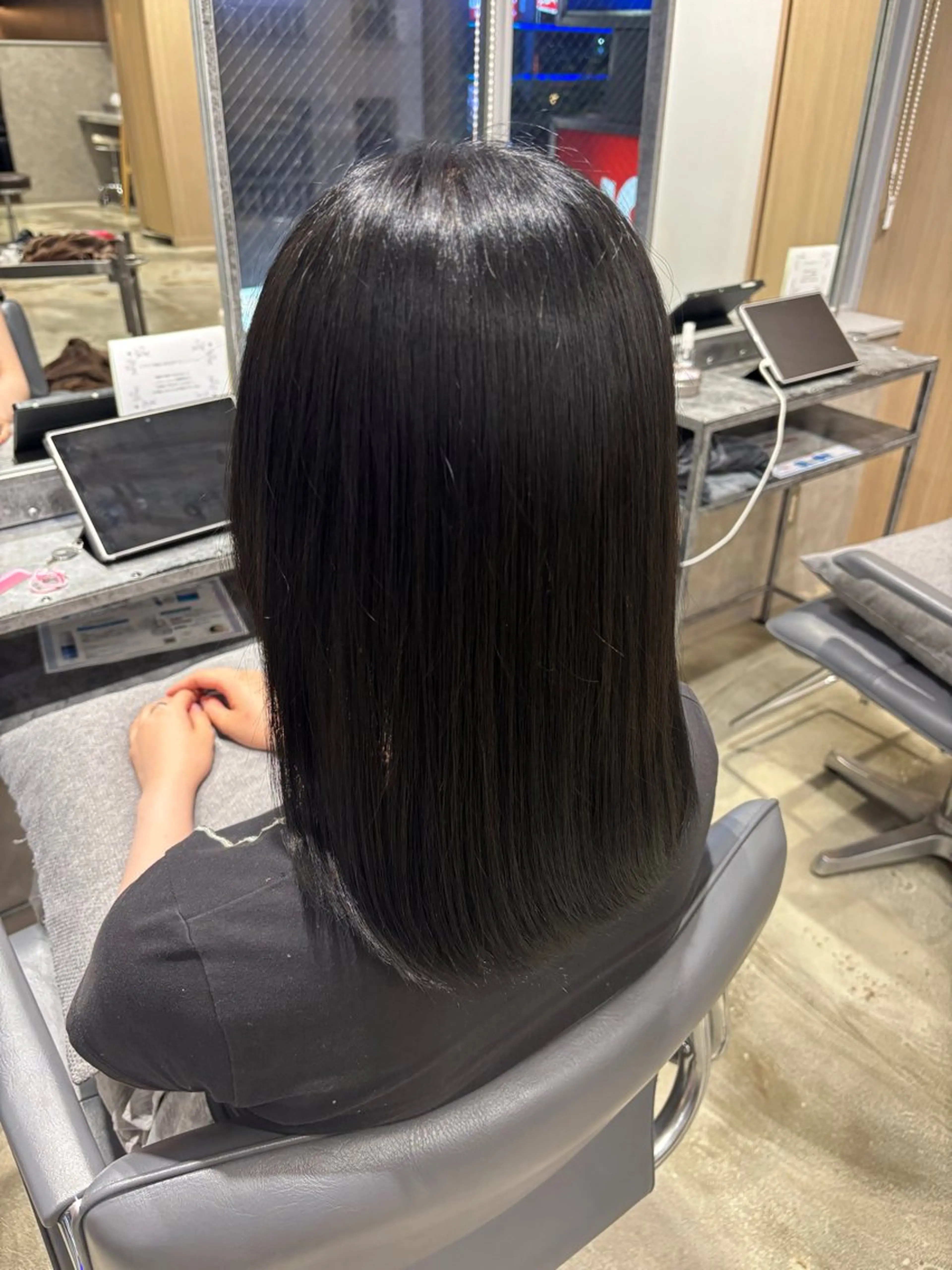 カラー 黒髪 ブルーカラー ブルーブラック より♡ モデル募集中🎀のヘアスタイル