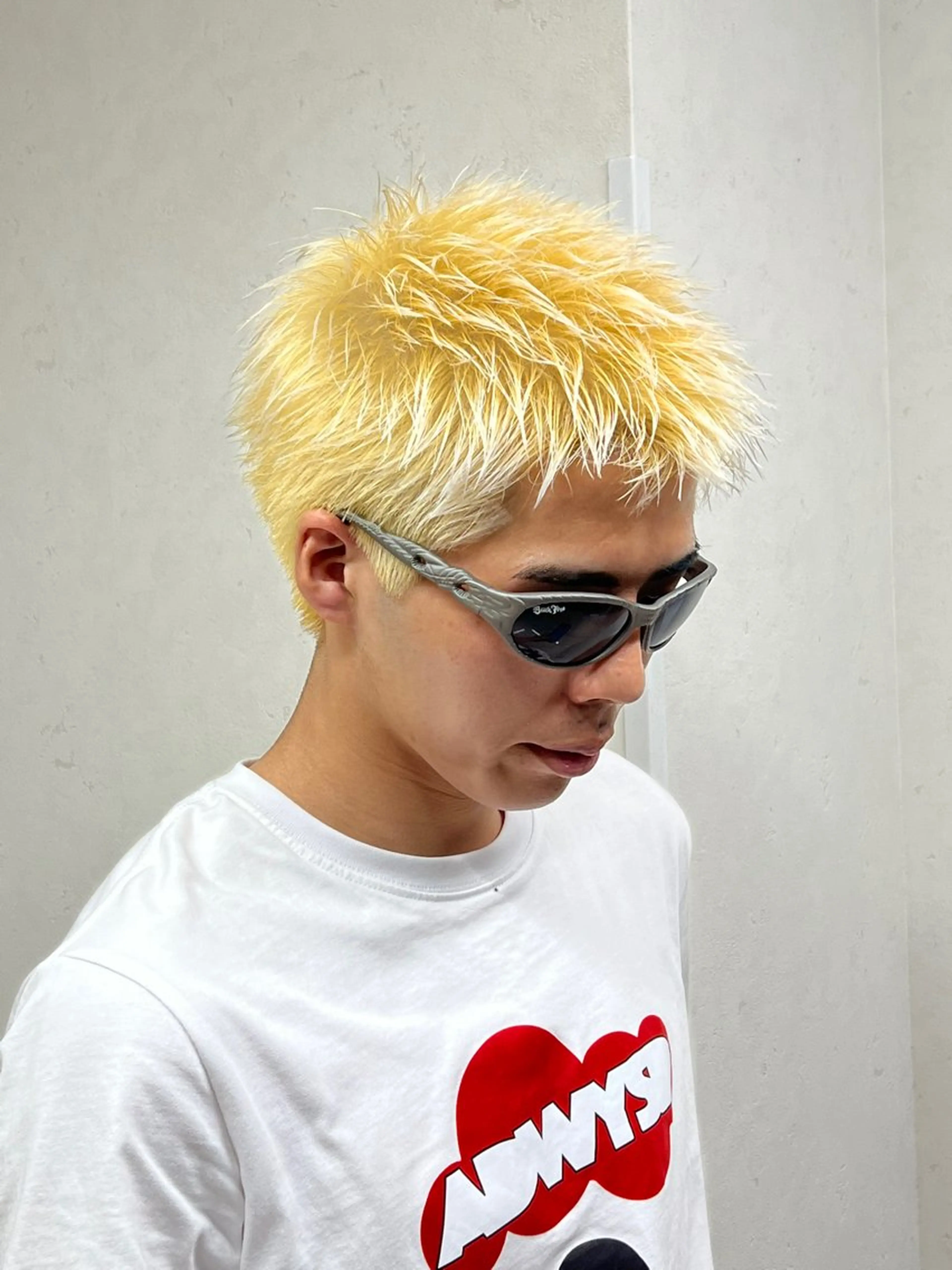 メンズ スパイキーショート カット ヘアカラー トリートメント 透明感カラー/ ダブルカラー /ソラのヘアスタイル