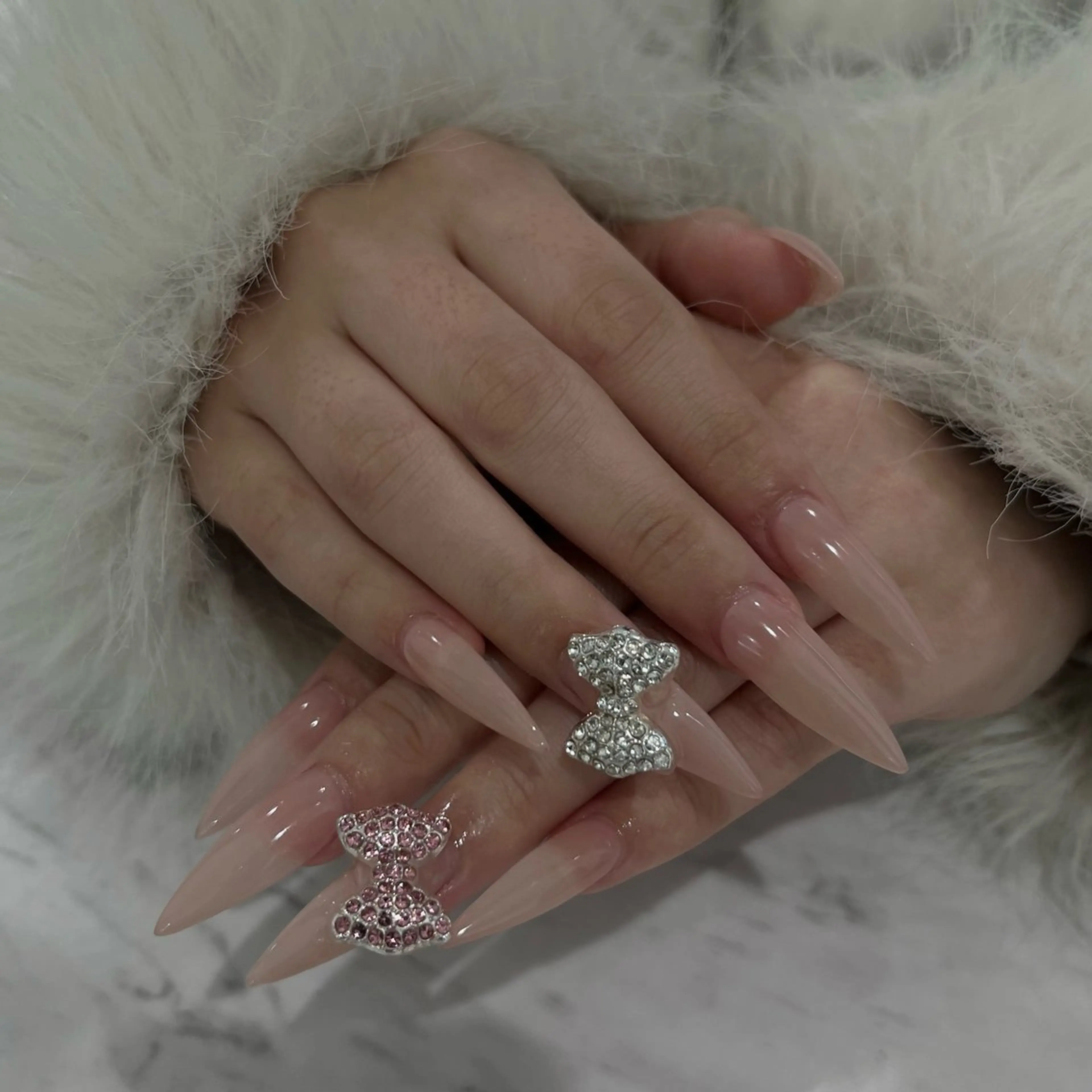 ネイル MISA/ VEUNS BELTのネイルデザイン