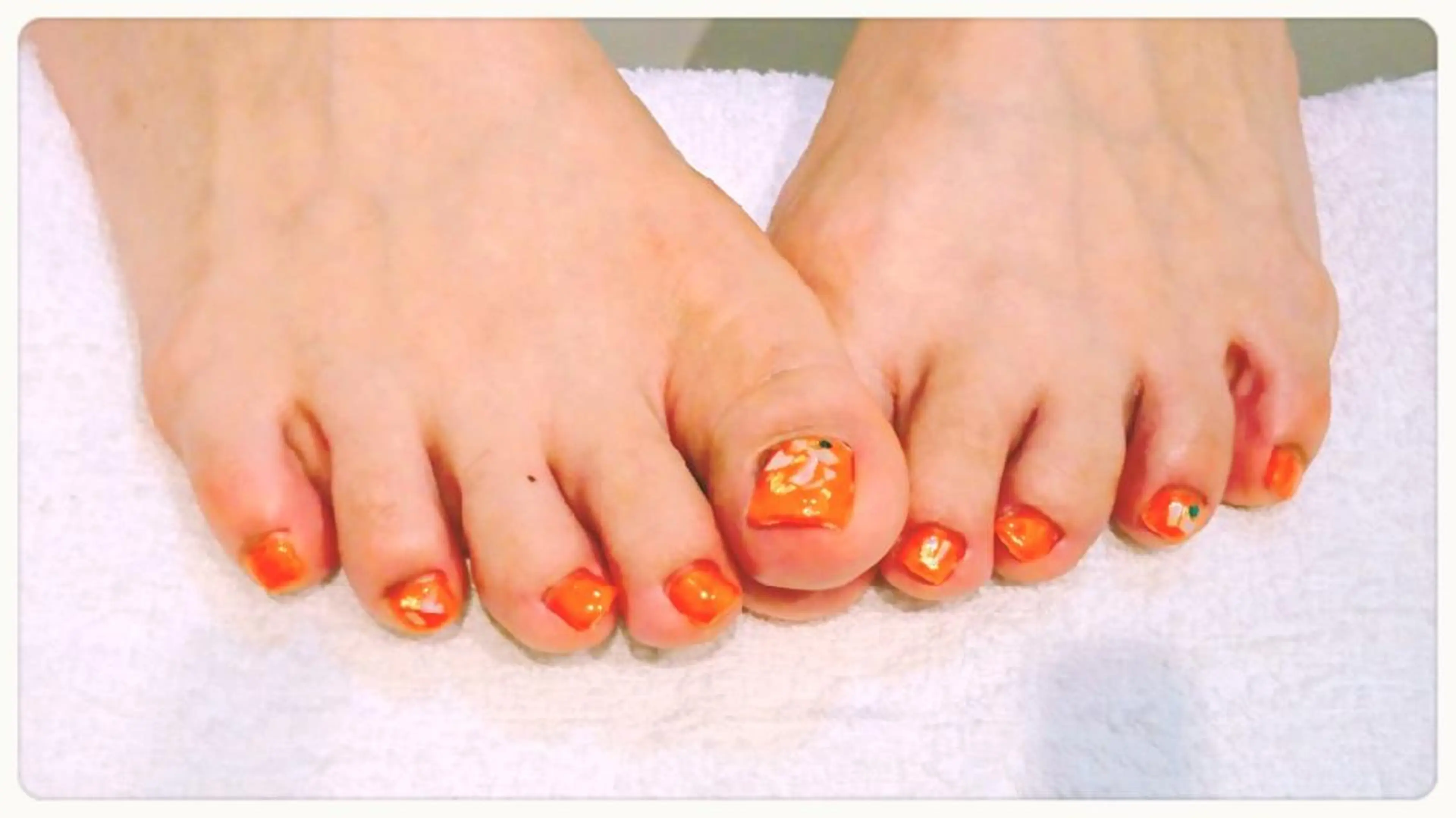 ネイル ワンカラーネイル オレンジ フットネイル Bianca TANAKAのネイルデザイン