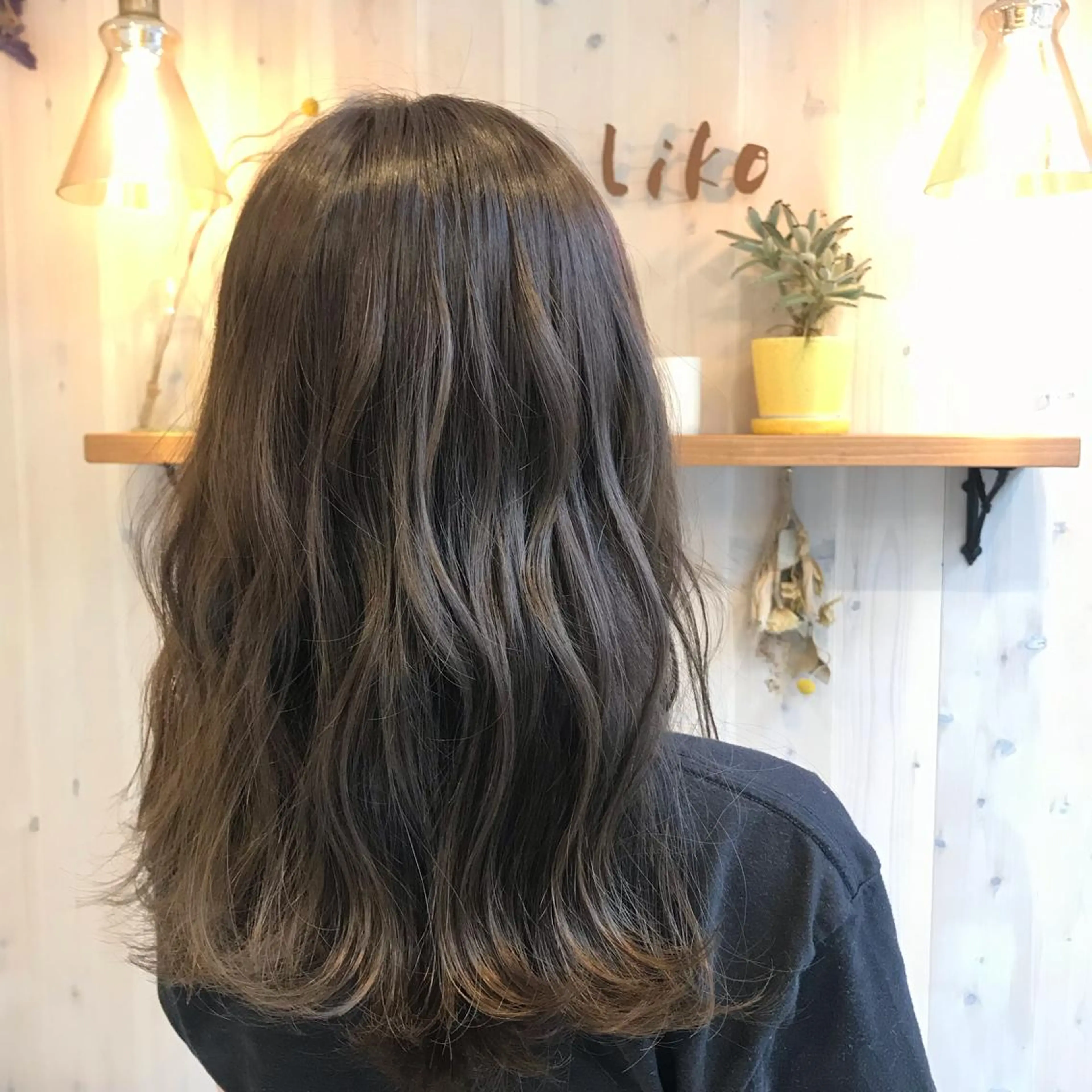 セミロング カラー アッシュ 透明感カラー/ 寺田千雅子のヘアスタイル