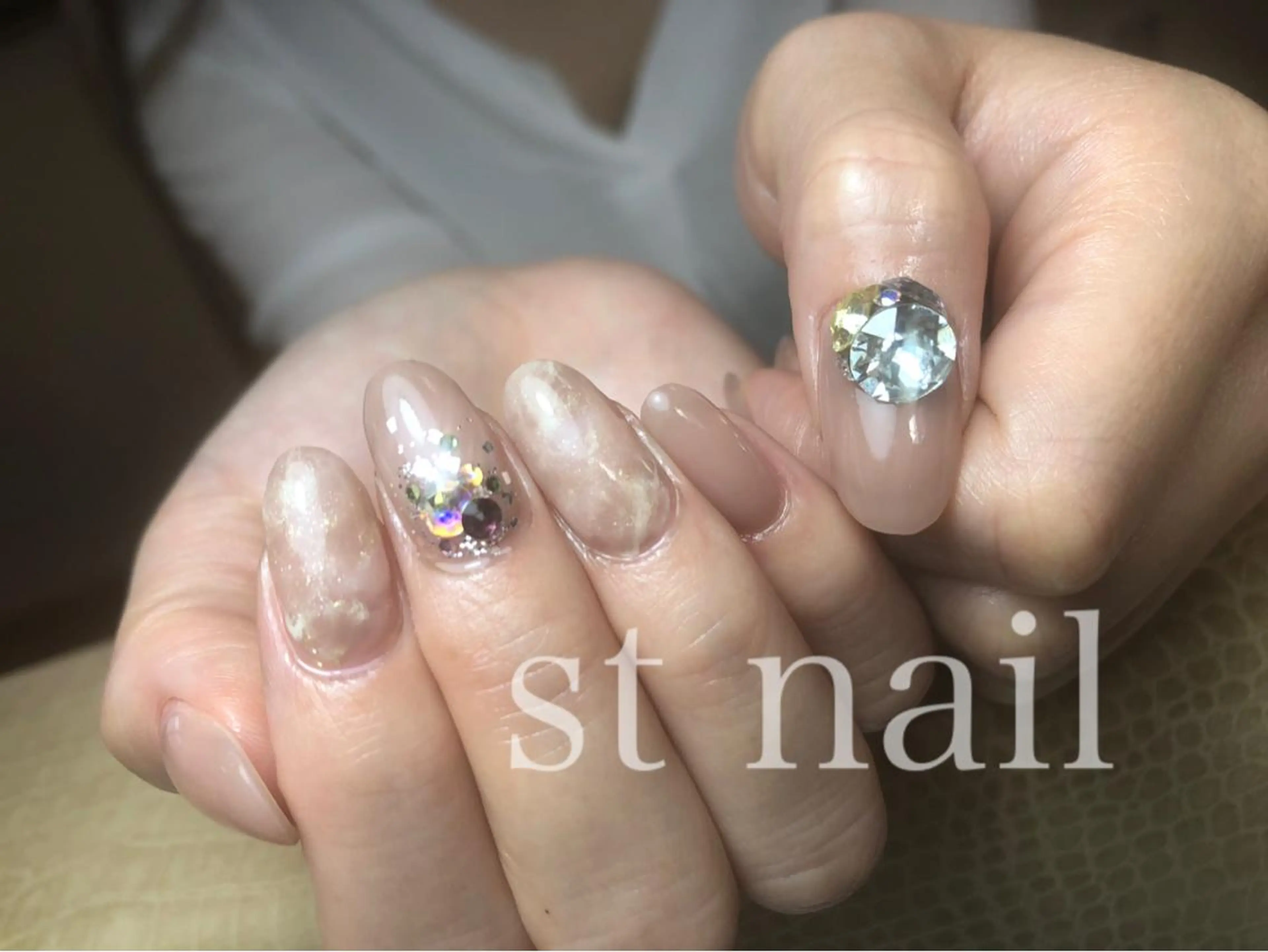 ネイル オフィスネイル シンプルネイル ストーンネイル st nailのネイルデザイン
