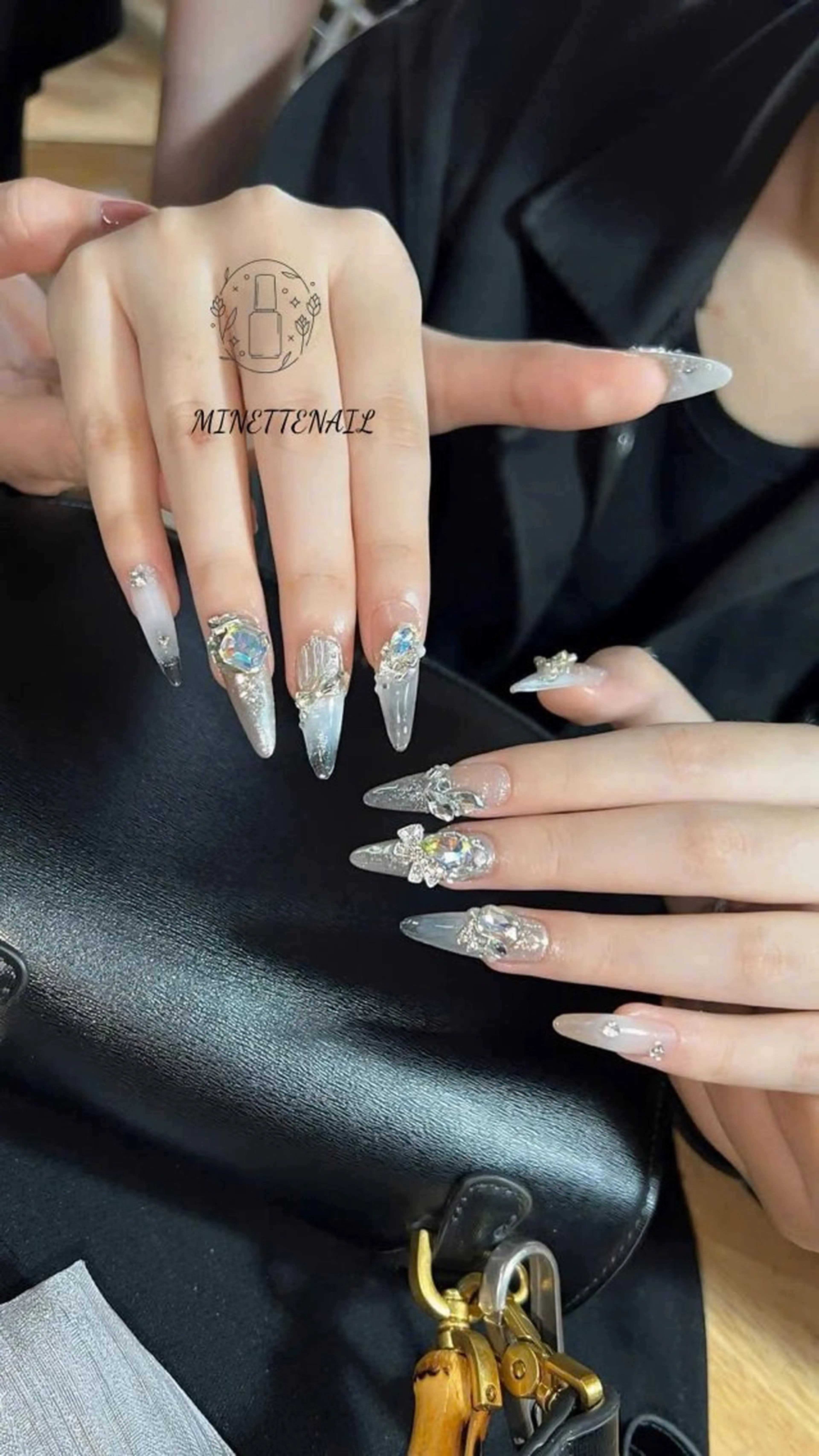 ネイル フレンチネイル ジェルネイル ゴージャス マグネットネイル 持ち込み Minette Nailのネイルデザイン