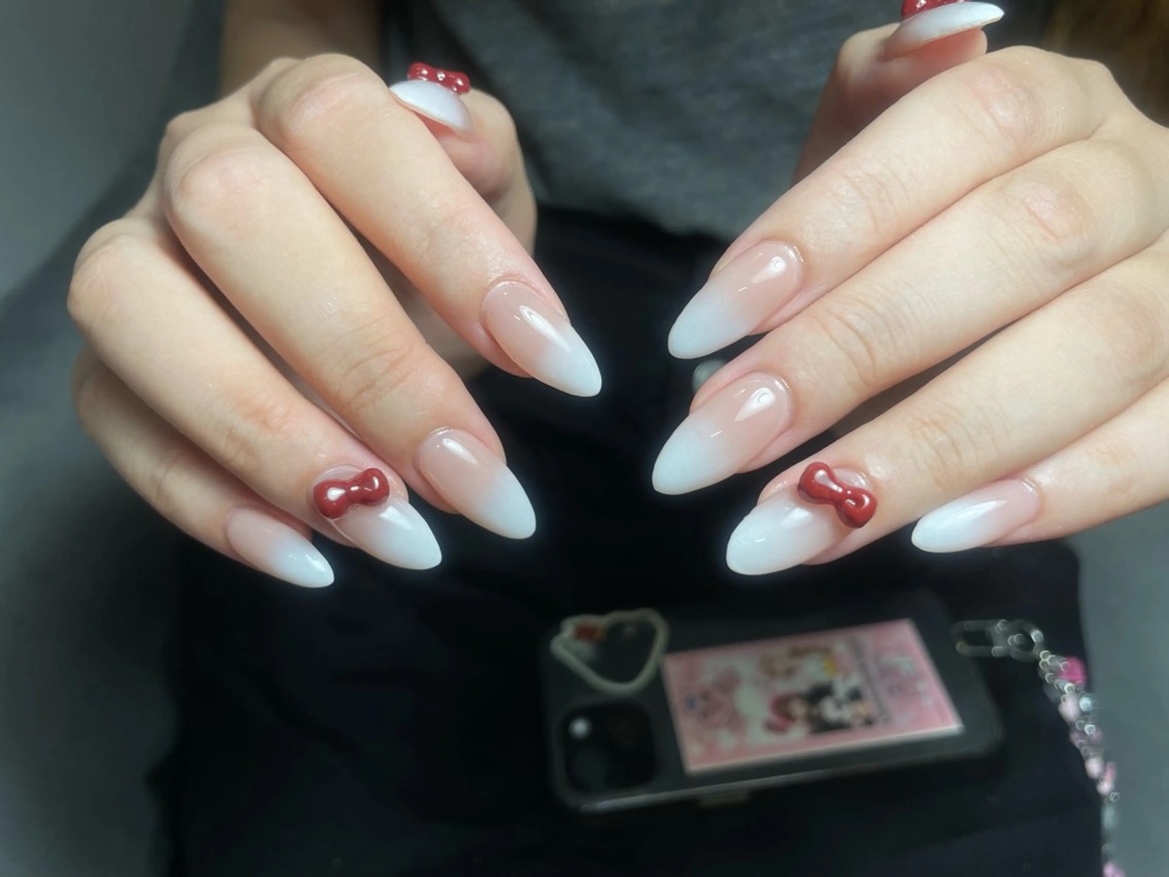 ネイル オーロラネイル 長さ出し フレンチネイル ジェルネイル ガラスフレンチ ハンドネイル Rela・S NAILのネイルデザイン