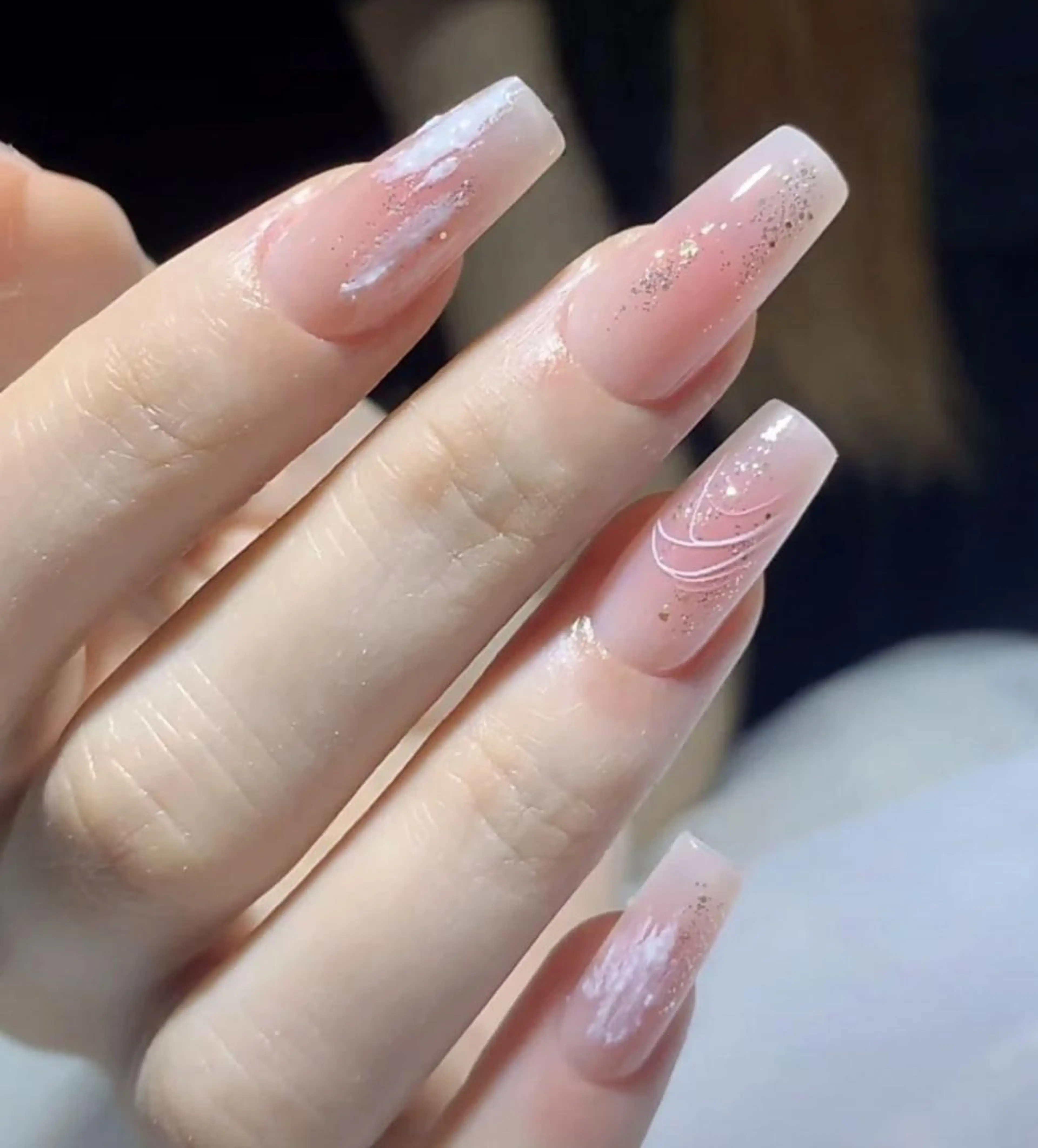 ネイル アートネイル 長さ出し ネイルチップ Queens ciciのネイルデザイン