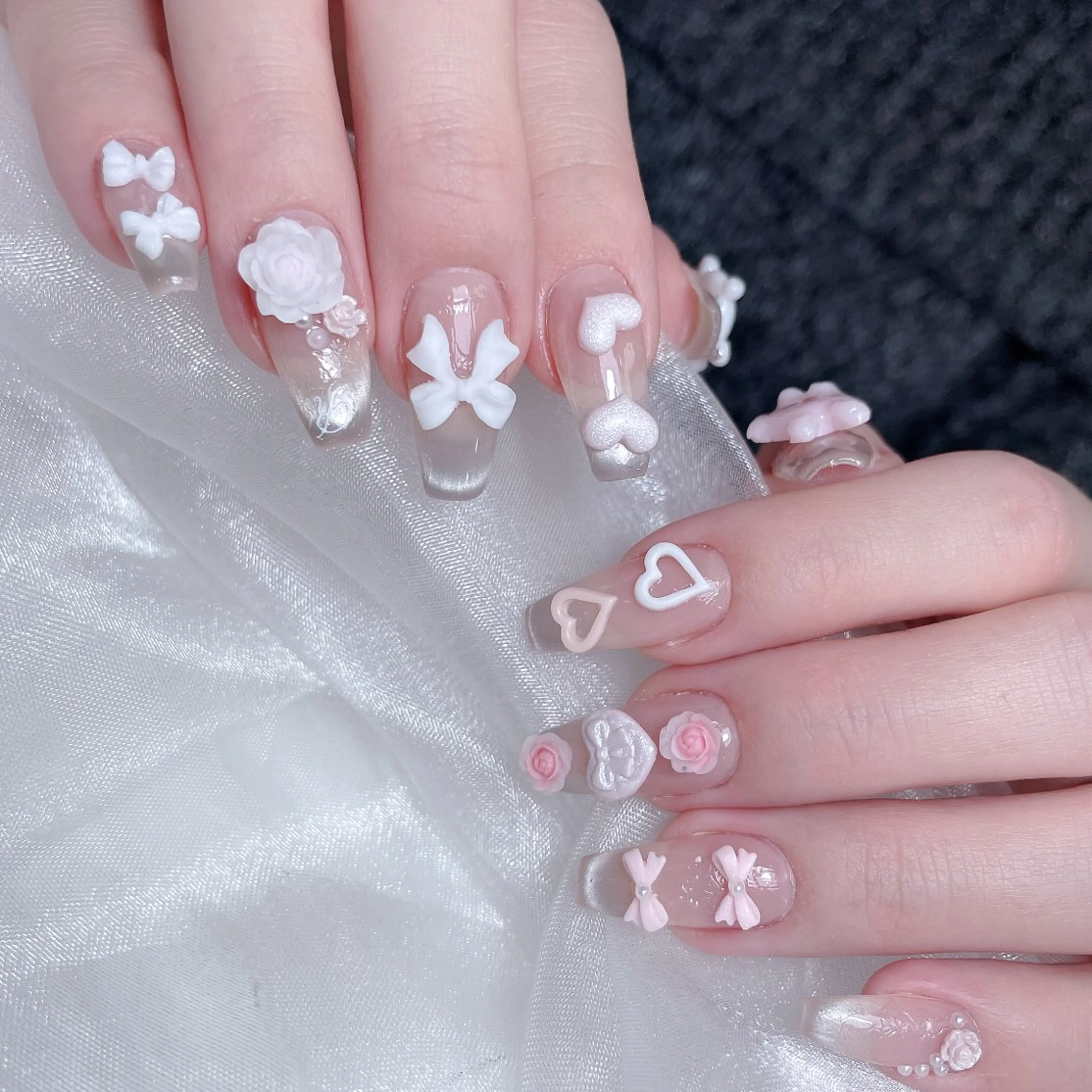 ネイル 成人式 ロングネイル マグネットネイル 大理石ネイル(マーブル) リボン ハンドネイル MoMoA Nail ネイル長さ出し専門店のネイルデザイン