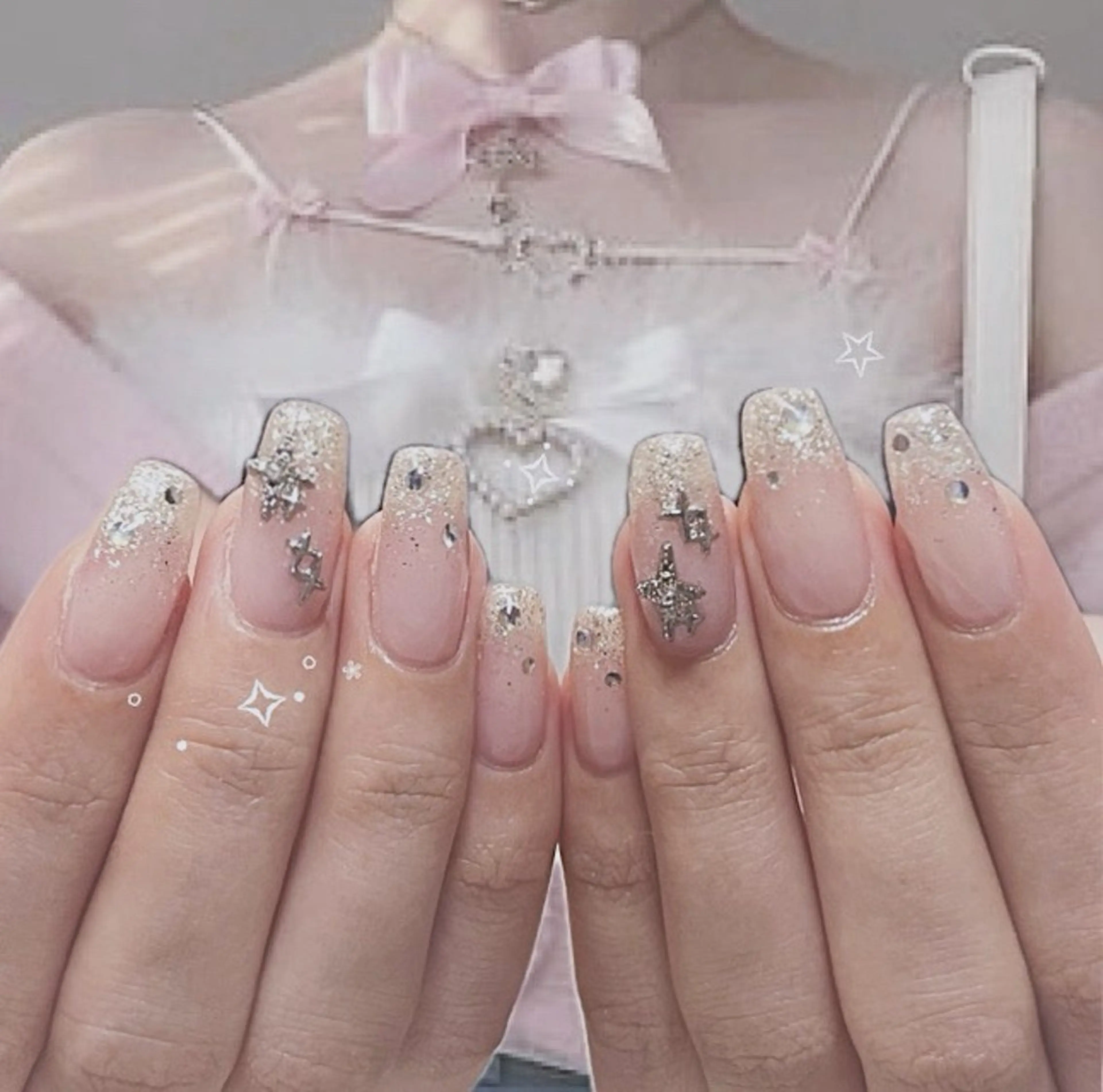 ネイル キラキラネイル ハンドネイル peTiT minamiのネイルデザイン