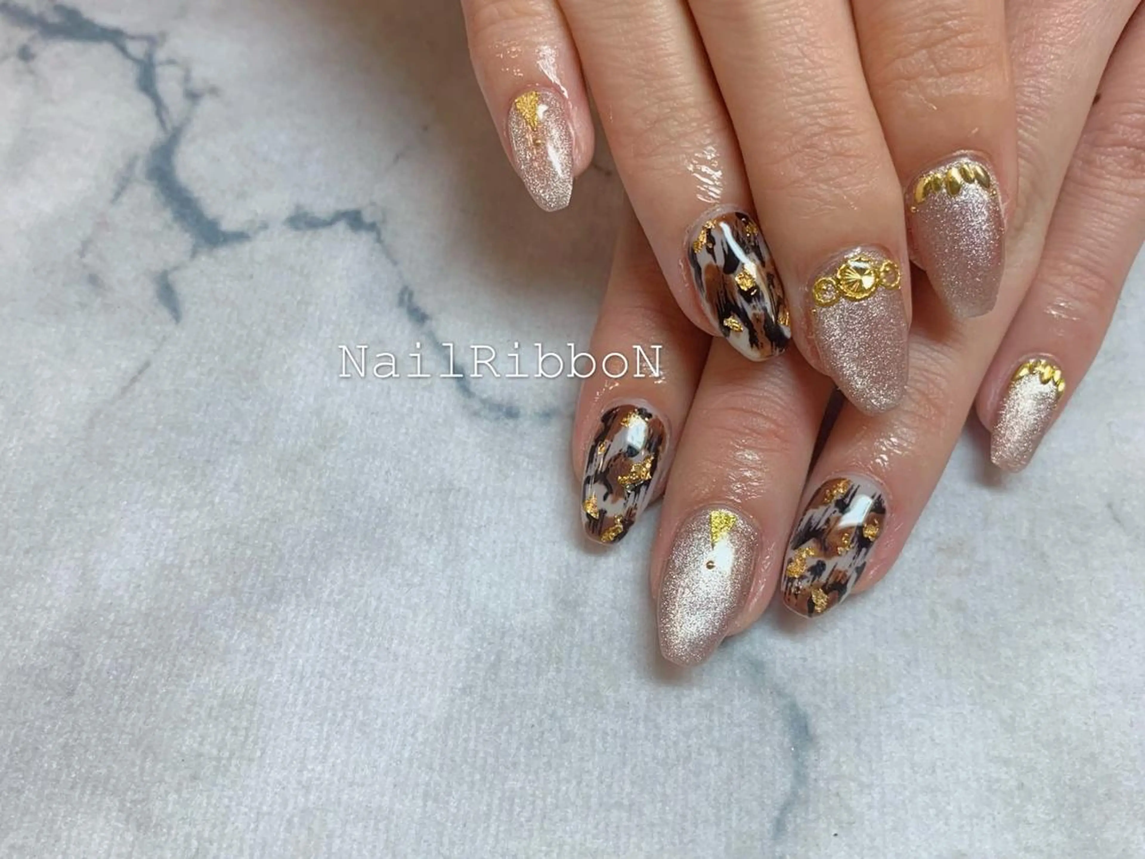 ネイル ネイルリボン 伊藤のネイルデザイン