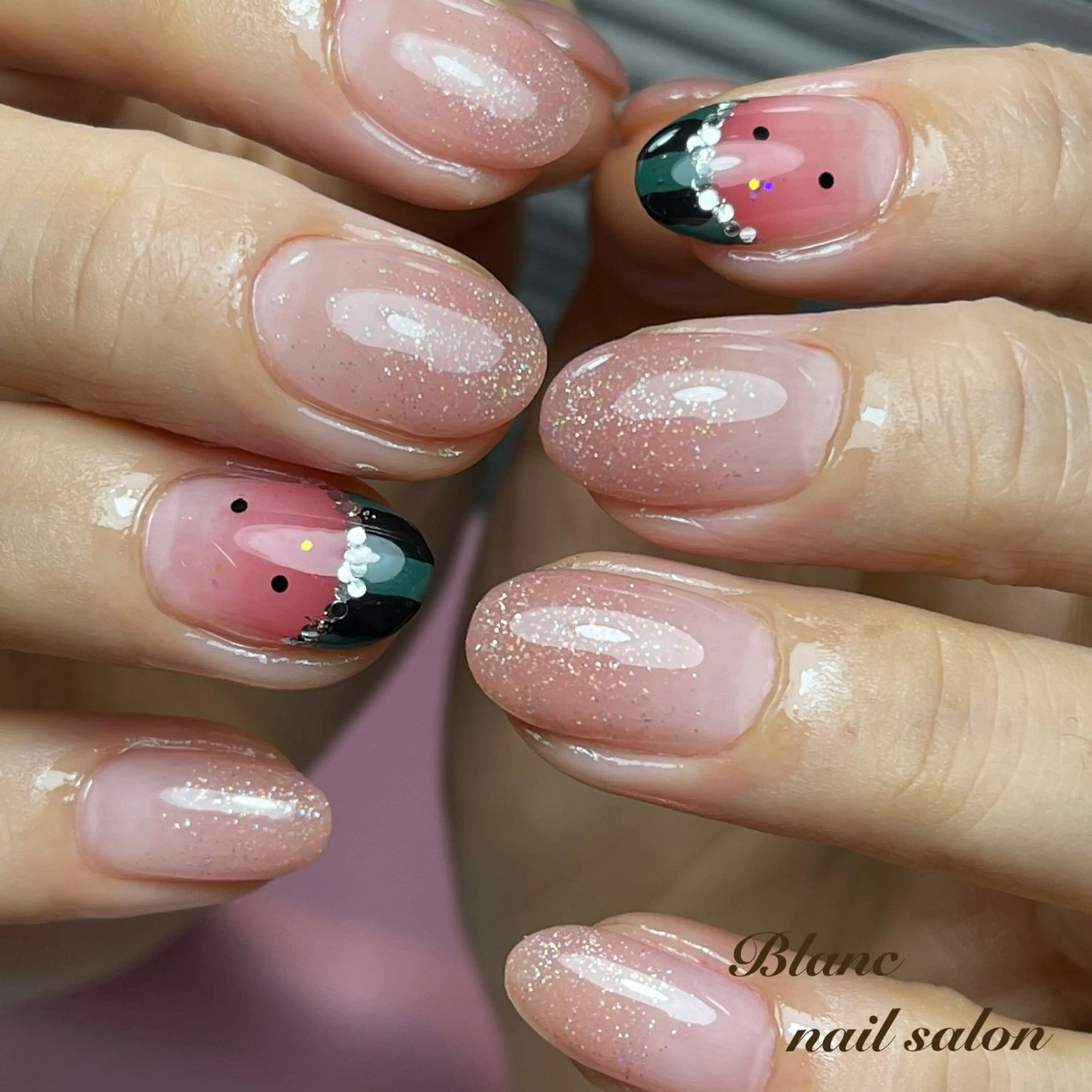 ショート ハンドネイル Blanc ブランのネイルデザイン