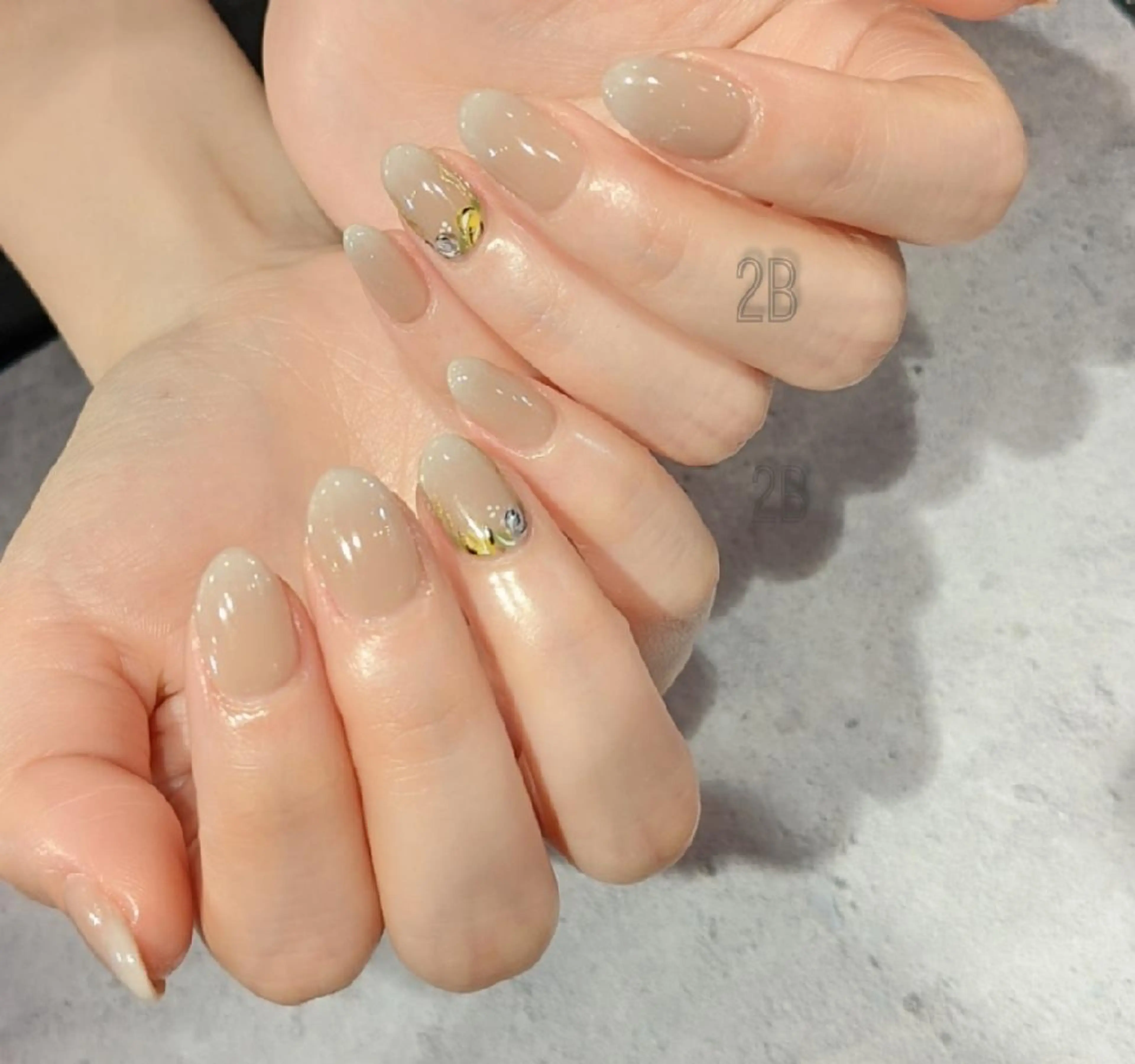 ネイル アートネイル オーロラネイル フレンチネイル ジェルネイル ガラスフレンチ 2B__nails ニービー京都伏見区のネイルデザイン