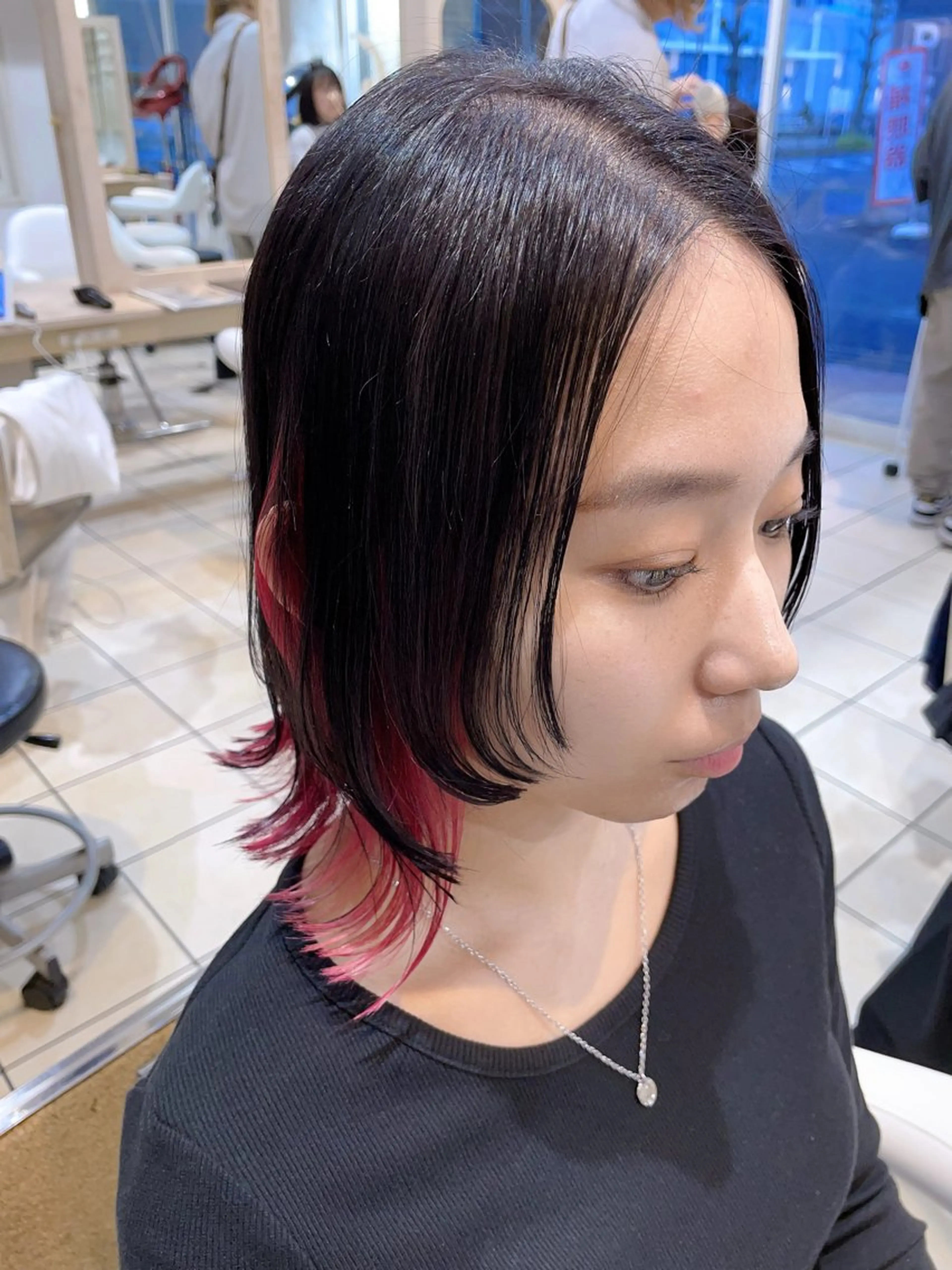 ミディアム カラー 吉川 うららのヘアスタイル