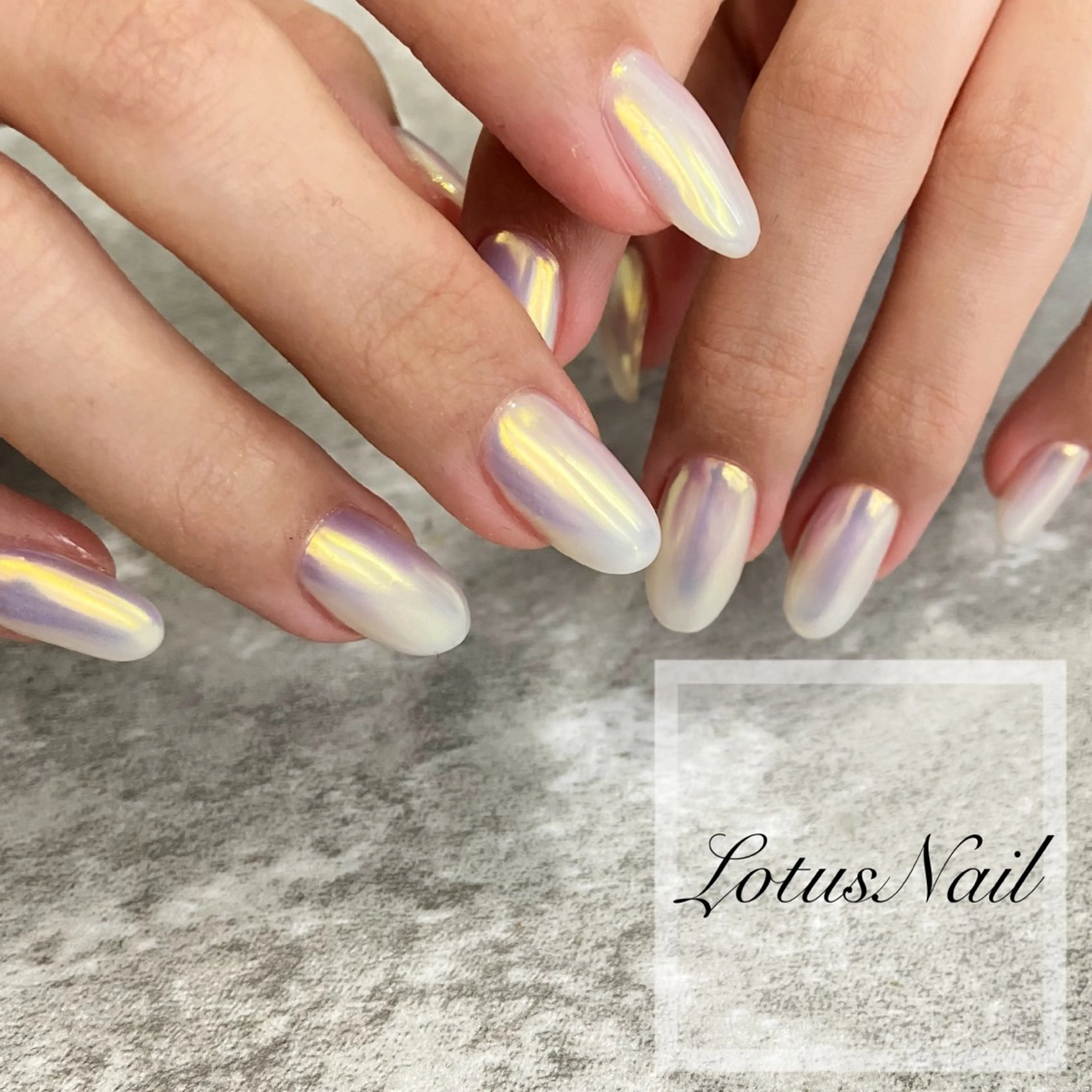 ネイル ミラーネイル Lotus Nailのネイルデザイン