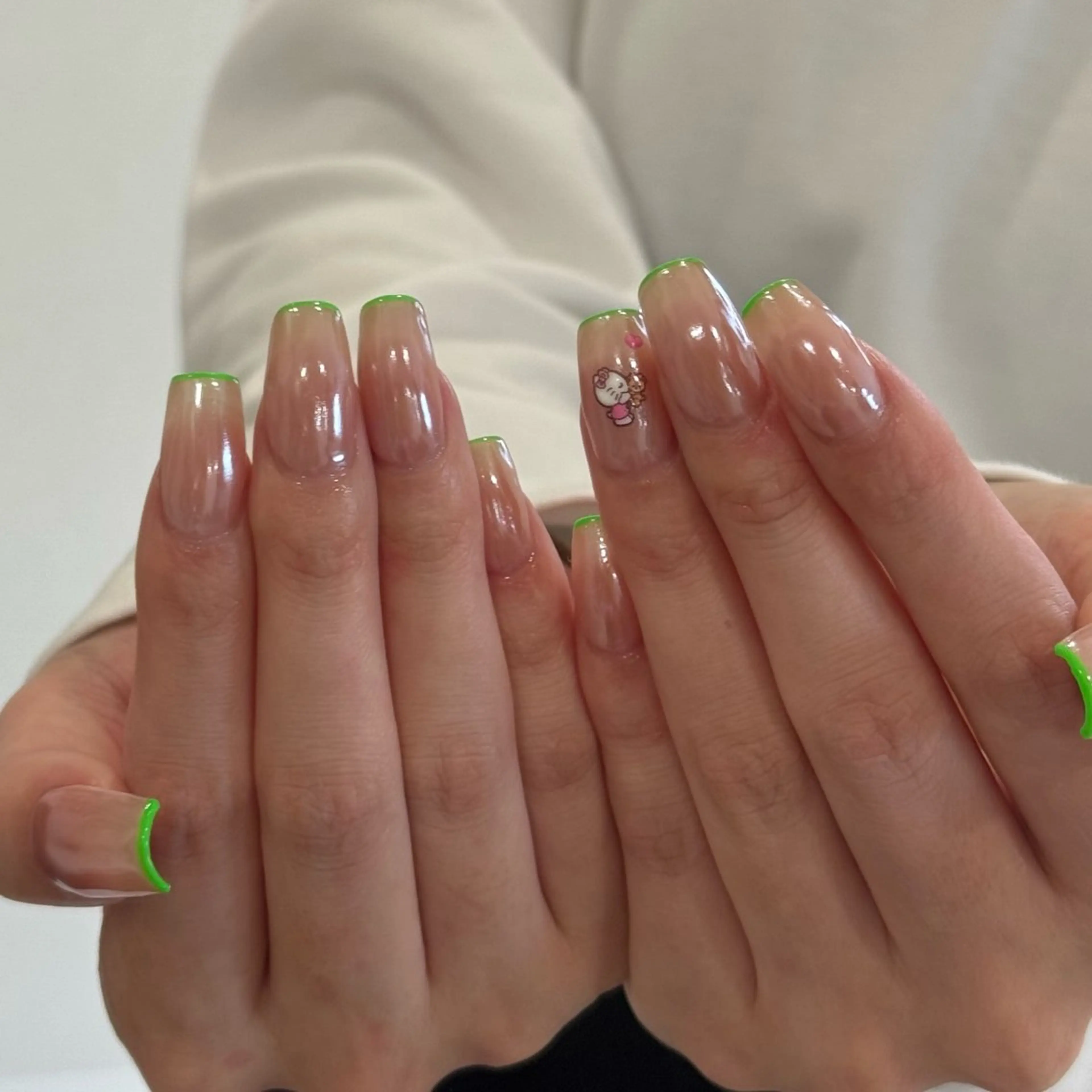 ネイル オーロラネイル Derma所属・furukawa mahoのネイルデザイン