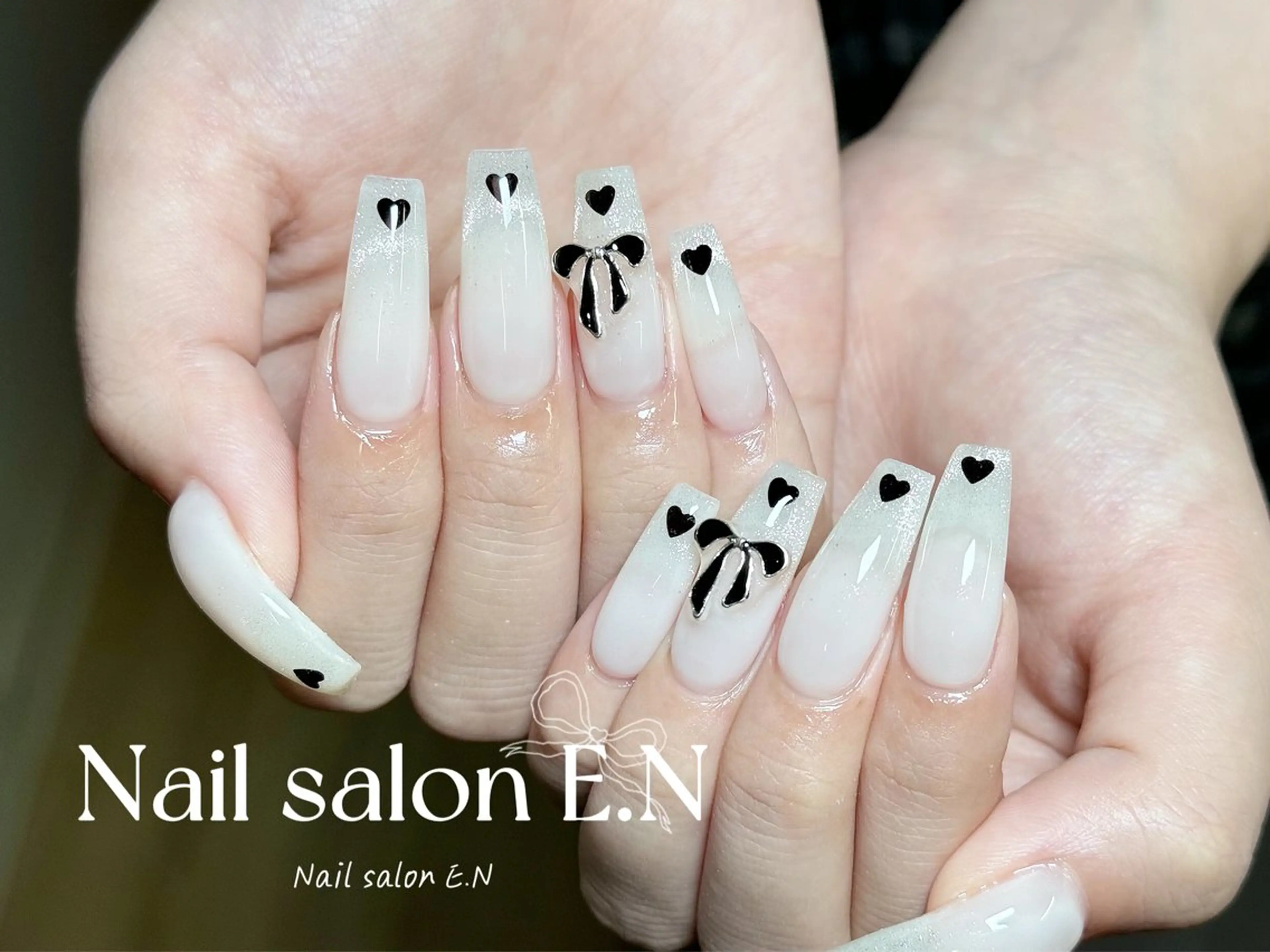 ネイル アートネイル オーロラネイル ブラウン クリアネイル フレンチネイル ハンドネイル E.N🦋 長さ出し/持ち込みのネイルデザイン