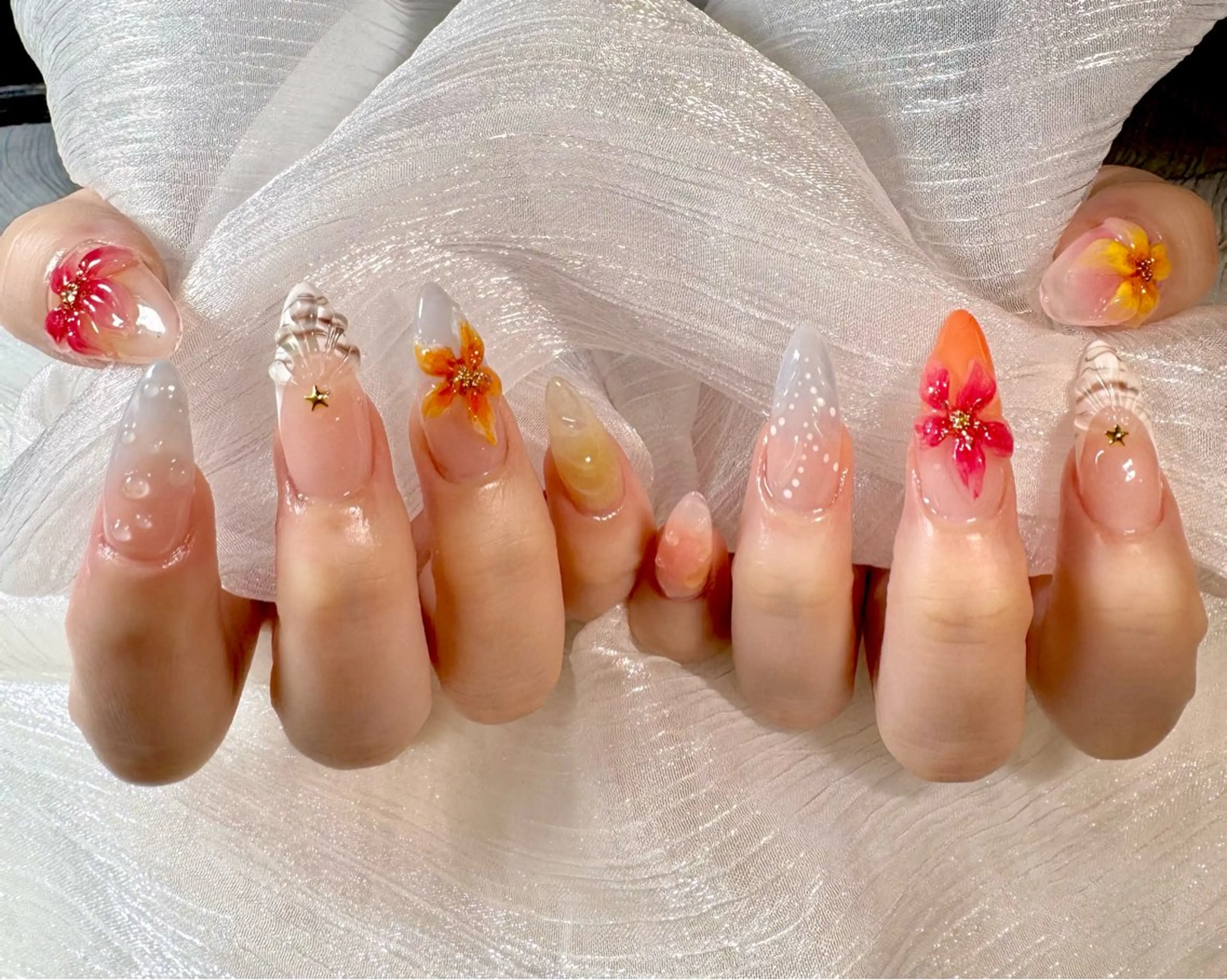 ネイル NekoNailsalon所属・グエン アンのネイルデザイン