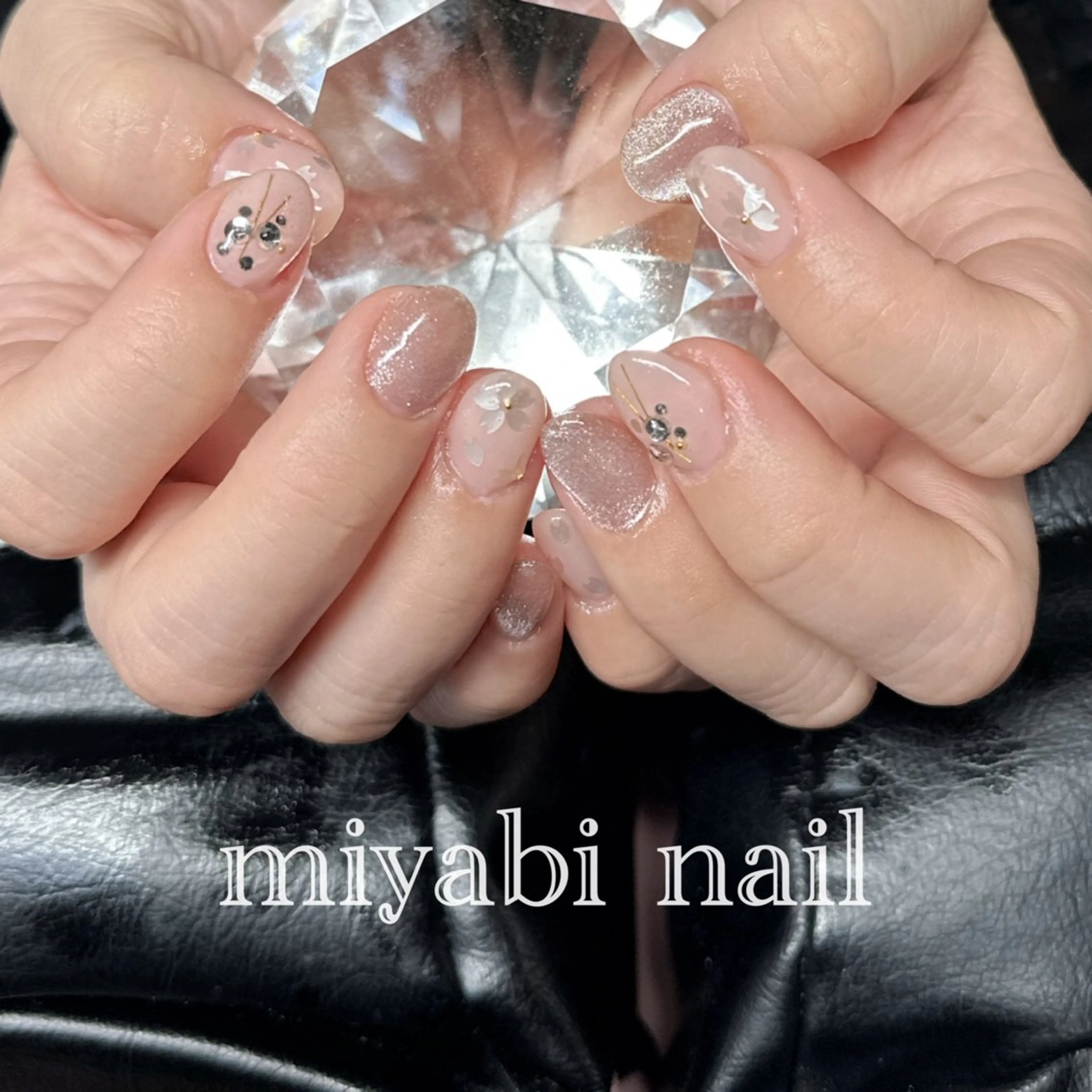 ネイル アートネイル ブラウン 桜ネイル ジェルネイル マグネットネイル ハンドネイル miyabi nail 桂川駅近くのネイルデザイン