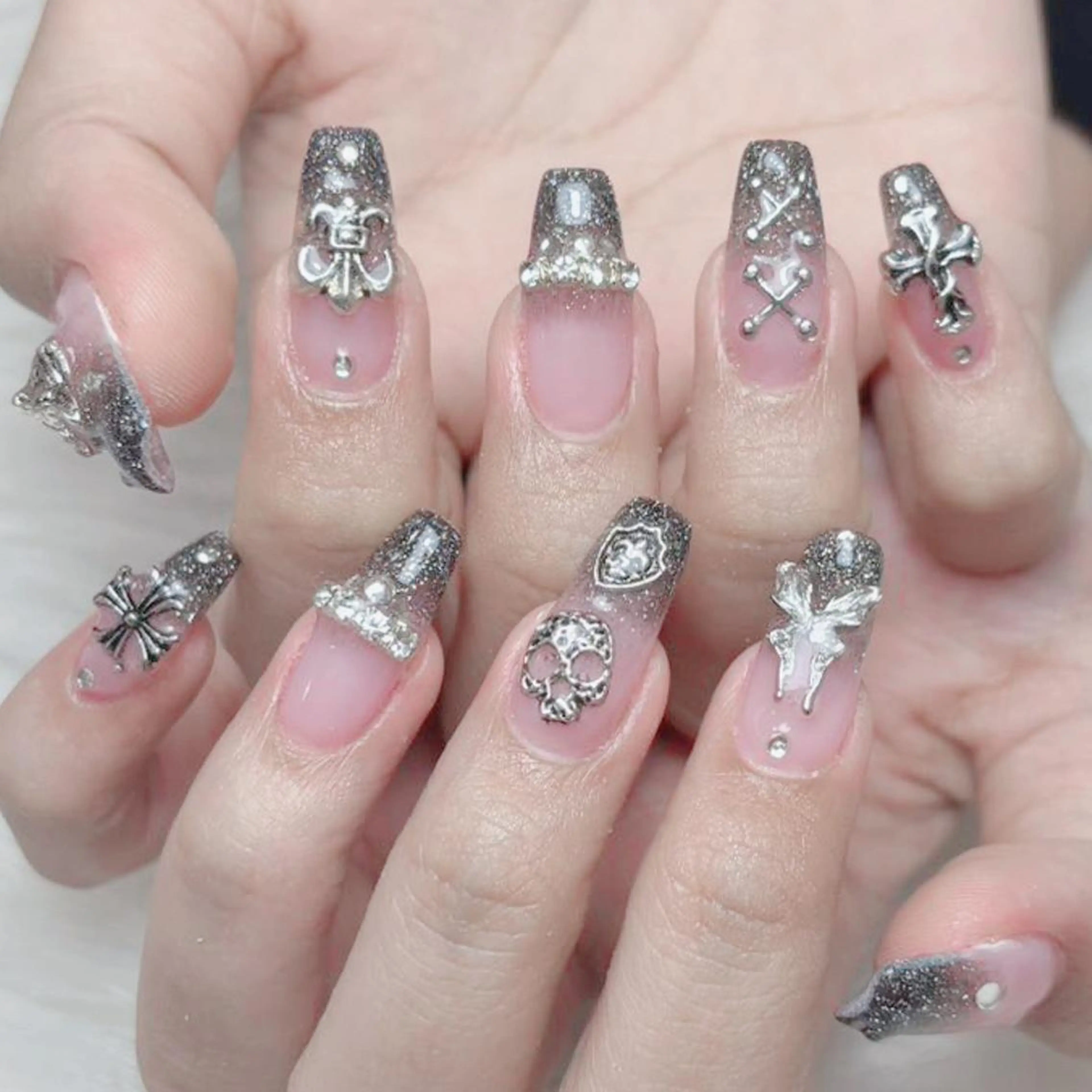 ネイル 持ち込み ハンドネイル DIAMOND 💅のネイルデザイン