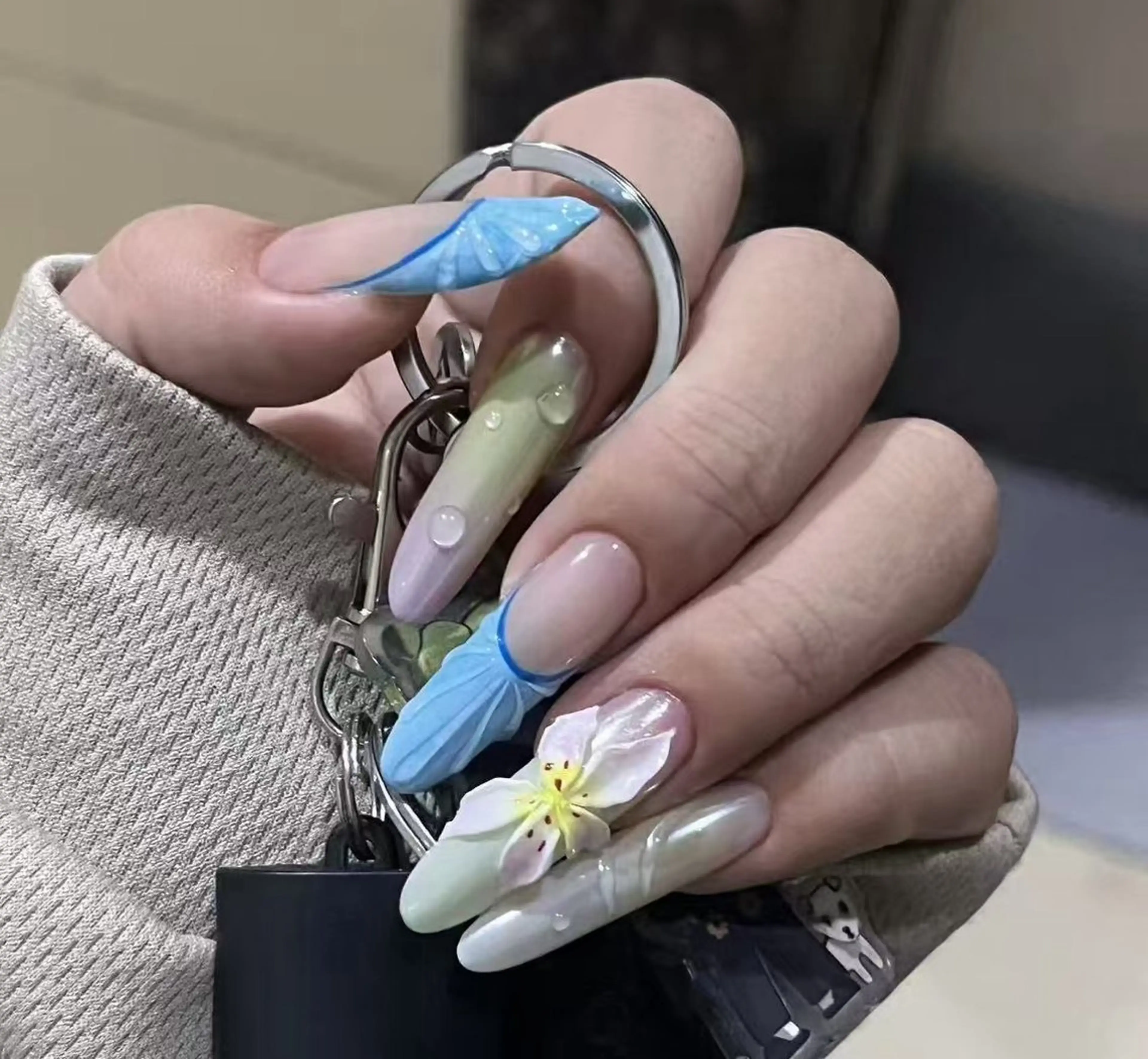 ネイル オーロラネイル フラワーネイル フットネイル フレンチネイル ジェルネイル ハンドネイル BabyYouMi nailのネイルデザイン