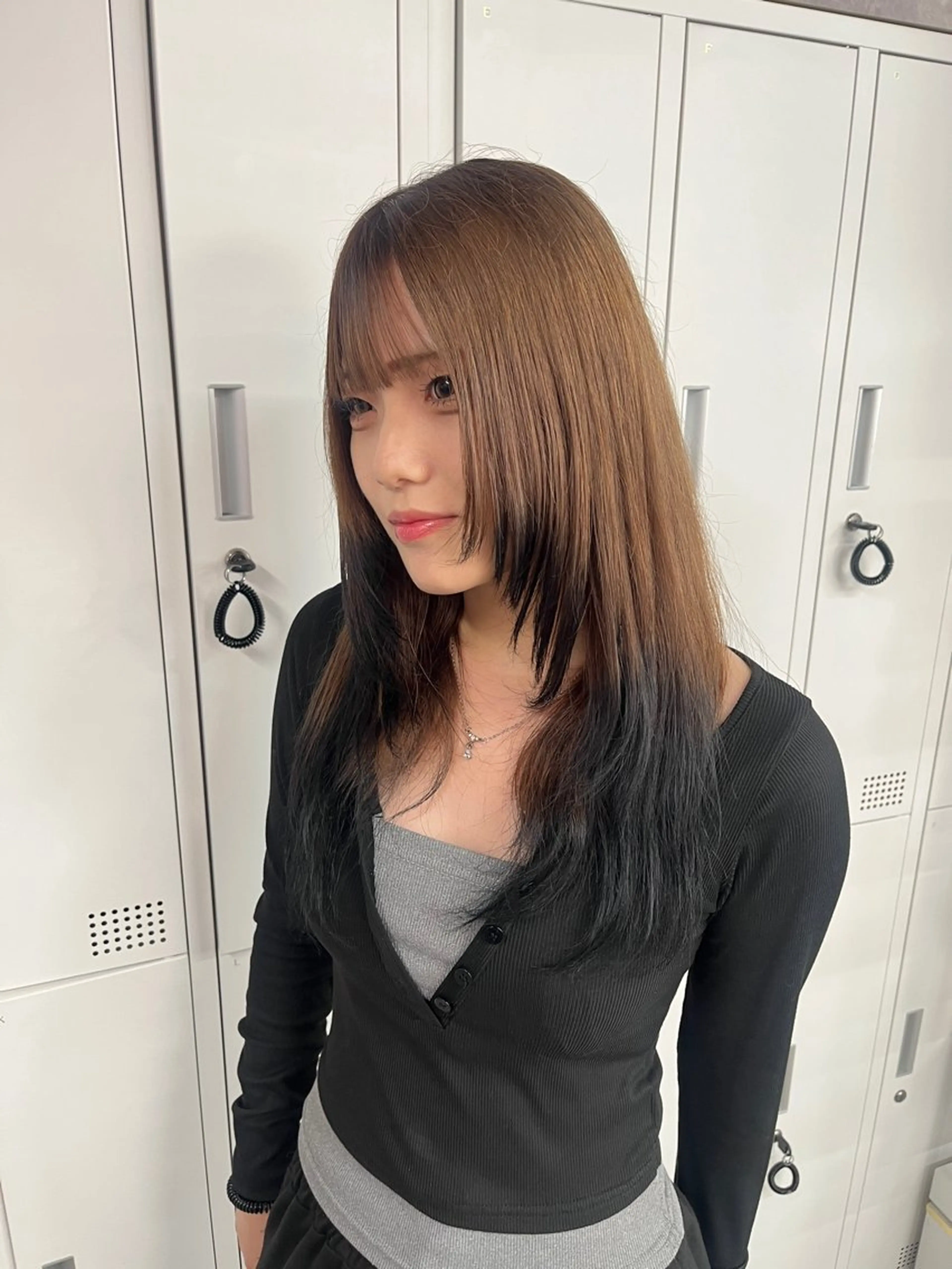 ロング ⚜️抜け感×艶カラー ⚜️ちづるのヘアスタイル