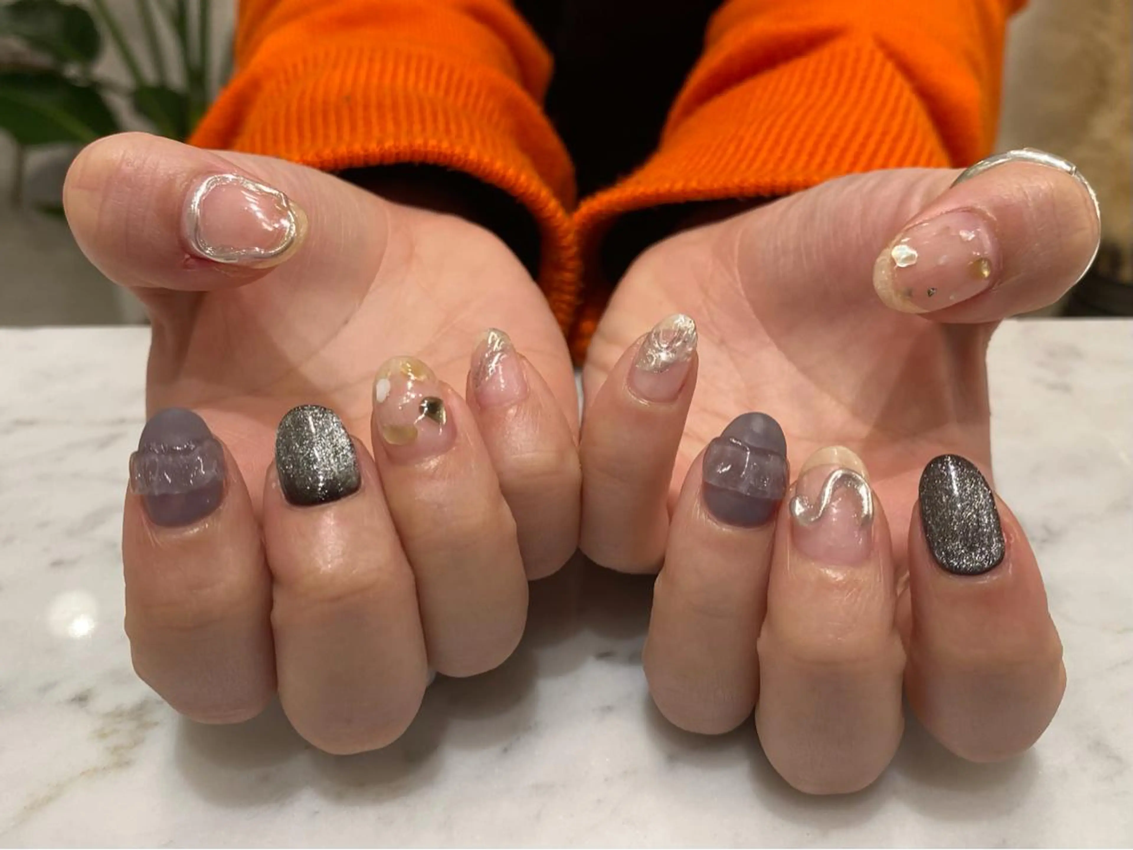 ネイル ネイル&アイ　QUEEN&CRIMSON所属・眉WAX/ピーリング ホワイトニングの眉毛・アイブロウイメージ