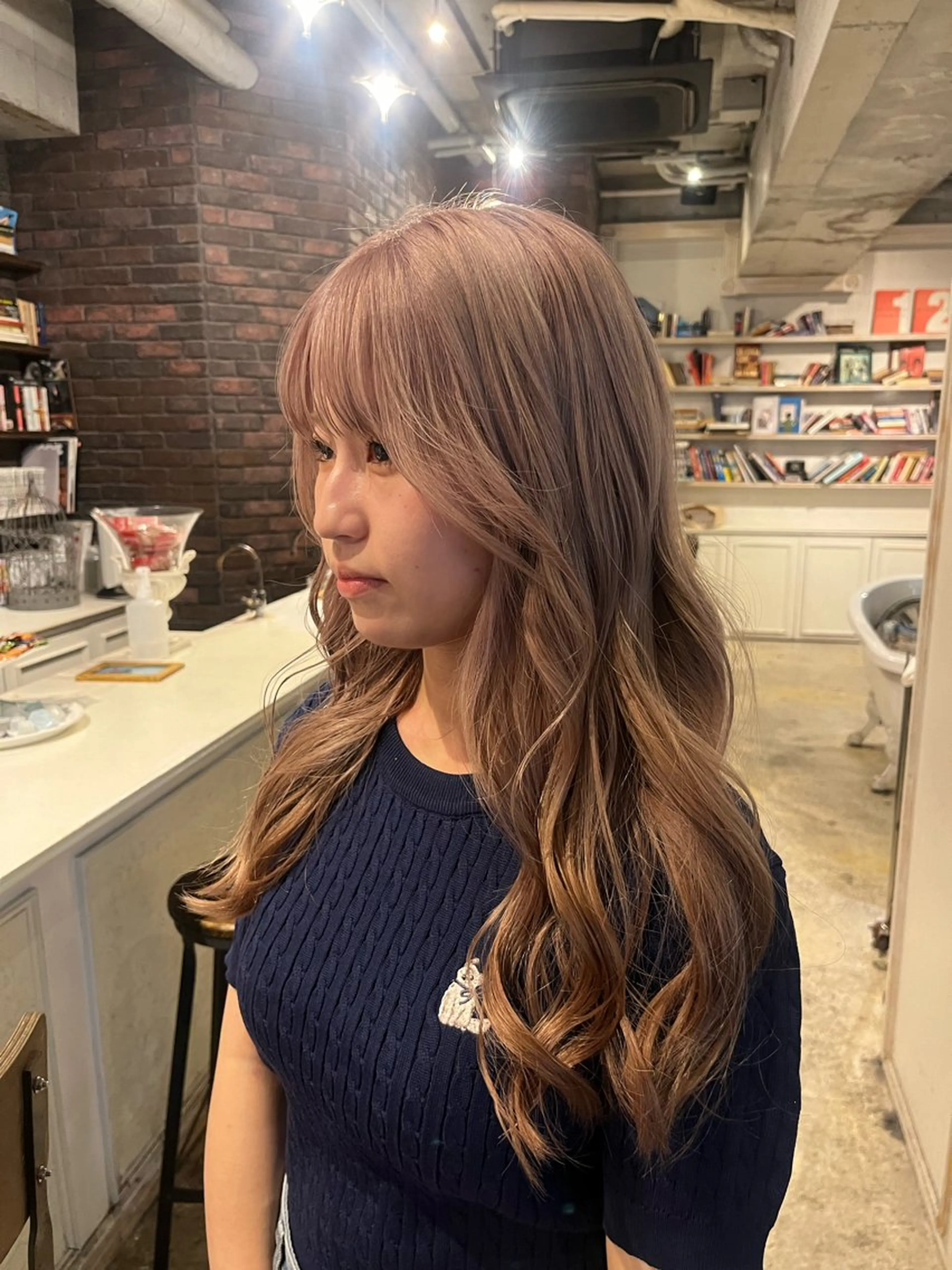 セミロング 外国人風カラー ヘアカラー トリートメント 🧃Kawakami kotomi🧃のヘアスタイル