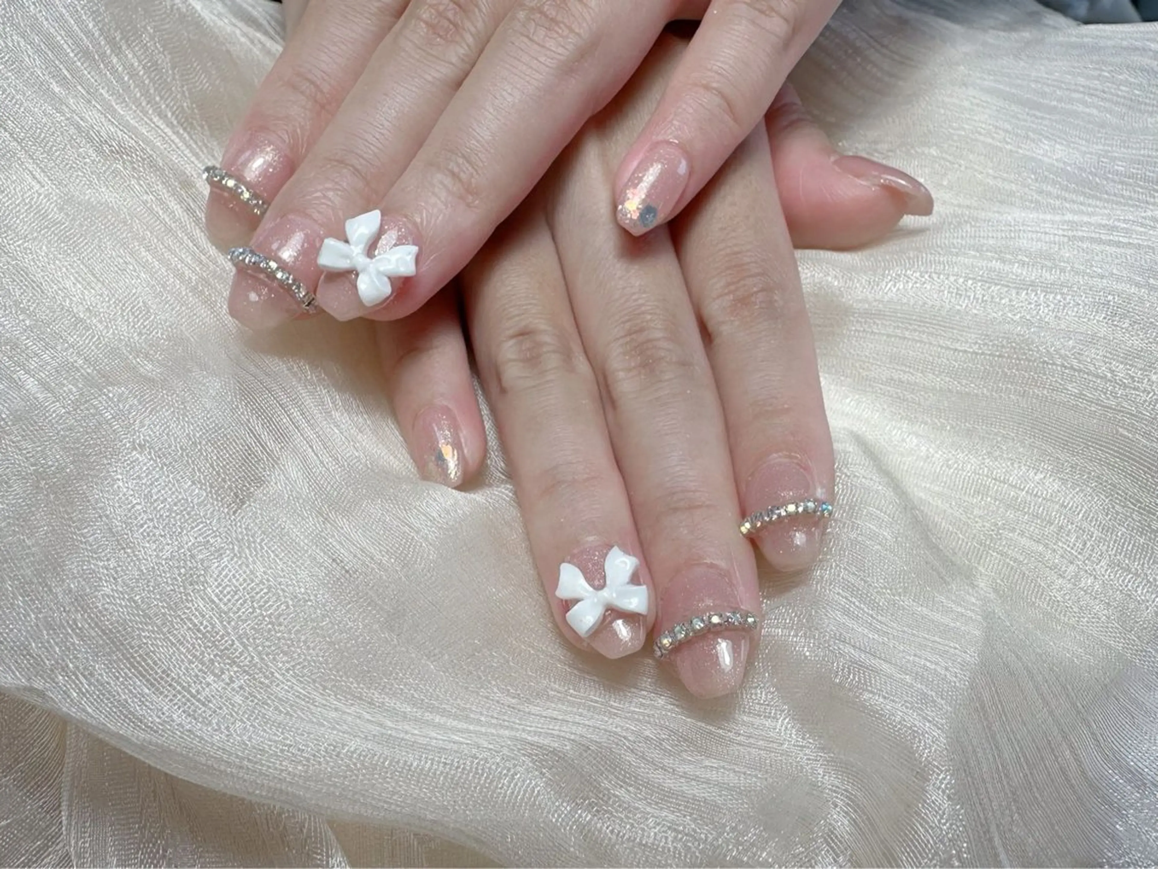 ネイル オーロラネイル チークネイル フレンチネイル ジェルネイル ガラスフレンチ ハンドネイル ハンドケア Nail Jolie所属・Nail Jolieのネイルデザイン