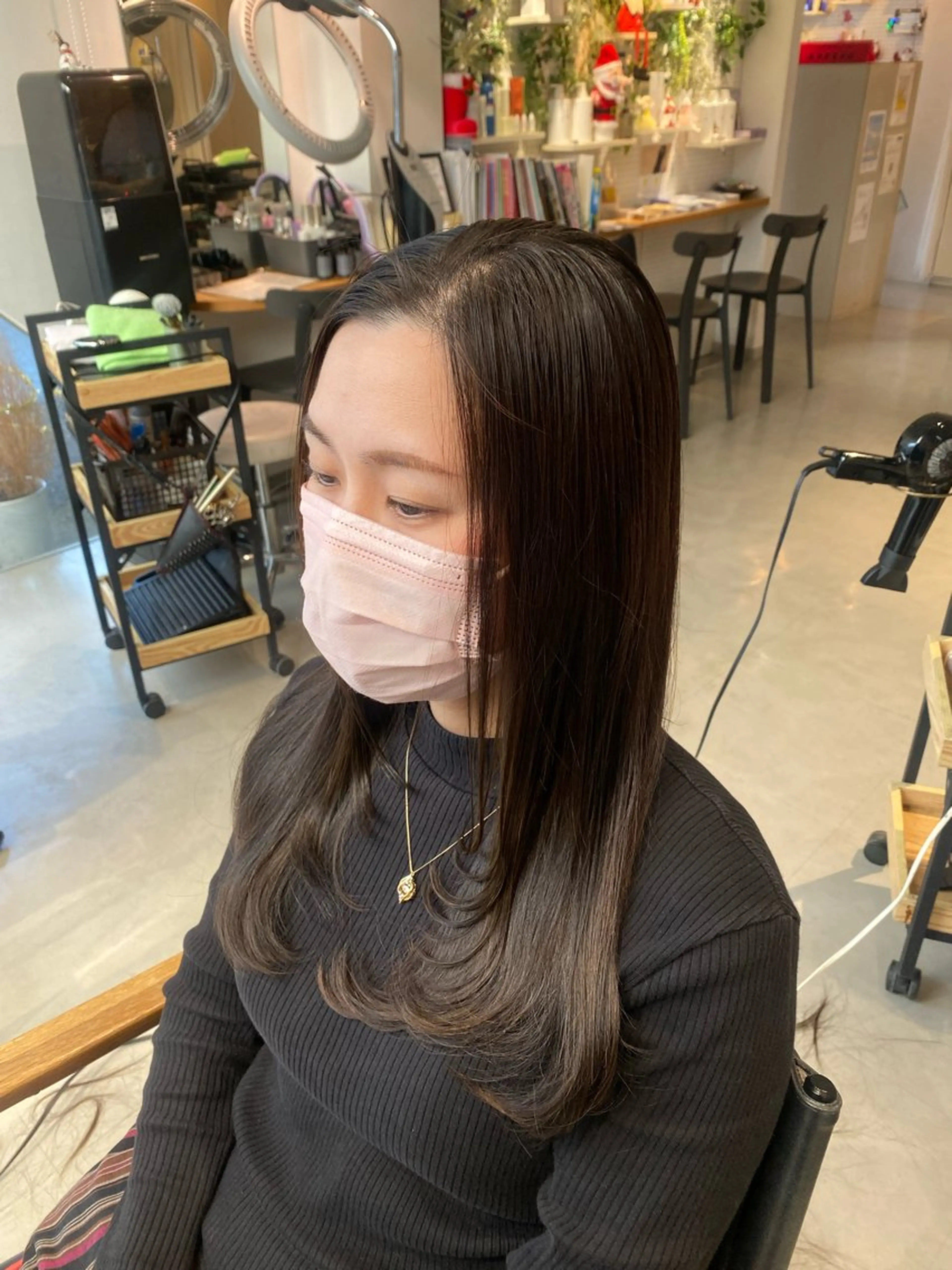 ロング APREKO 葵のヘアスタイル