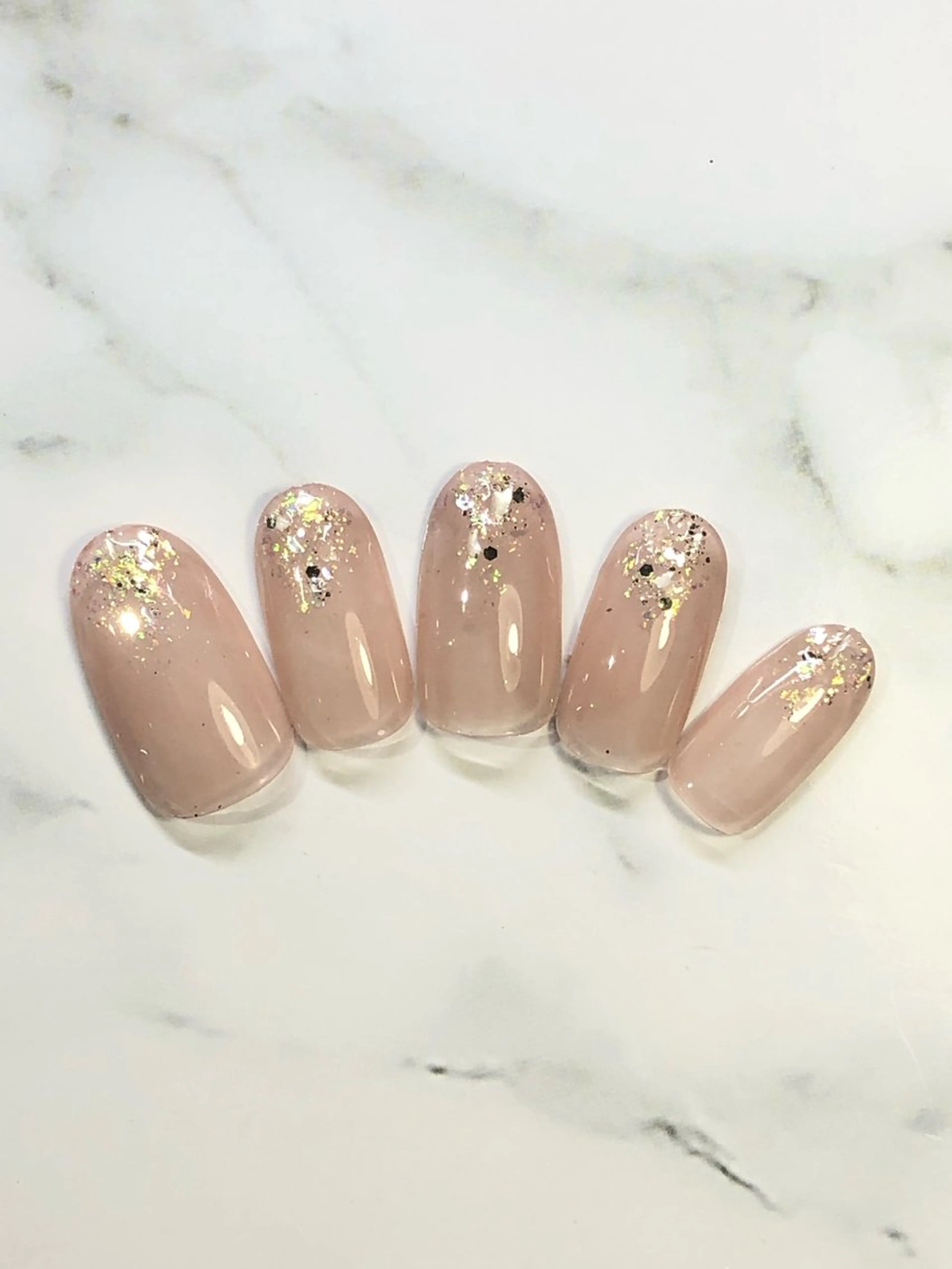 ネイル オーロラネイル ジェルネイル ニュアンスネイル オフィスネイル シンプルネイル ネイルサロン パールのネイルデザイン