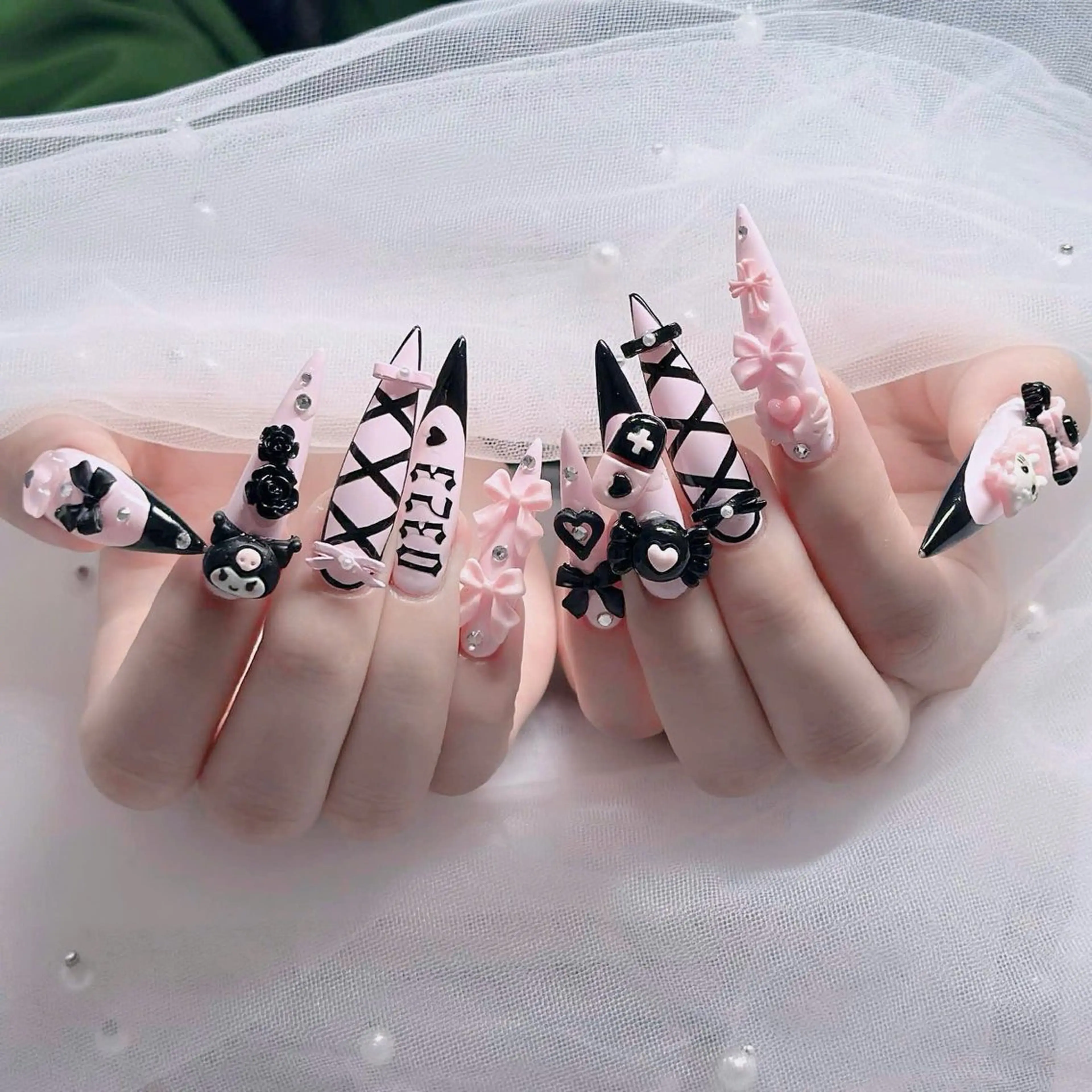 ネイル オーロラネイル フレンチネイル ジェルネイル ハロウィン 韓国ネイル ハンドネイル H.baby Nail Salonのネイルデザイン