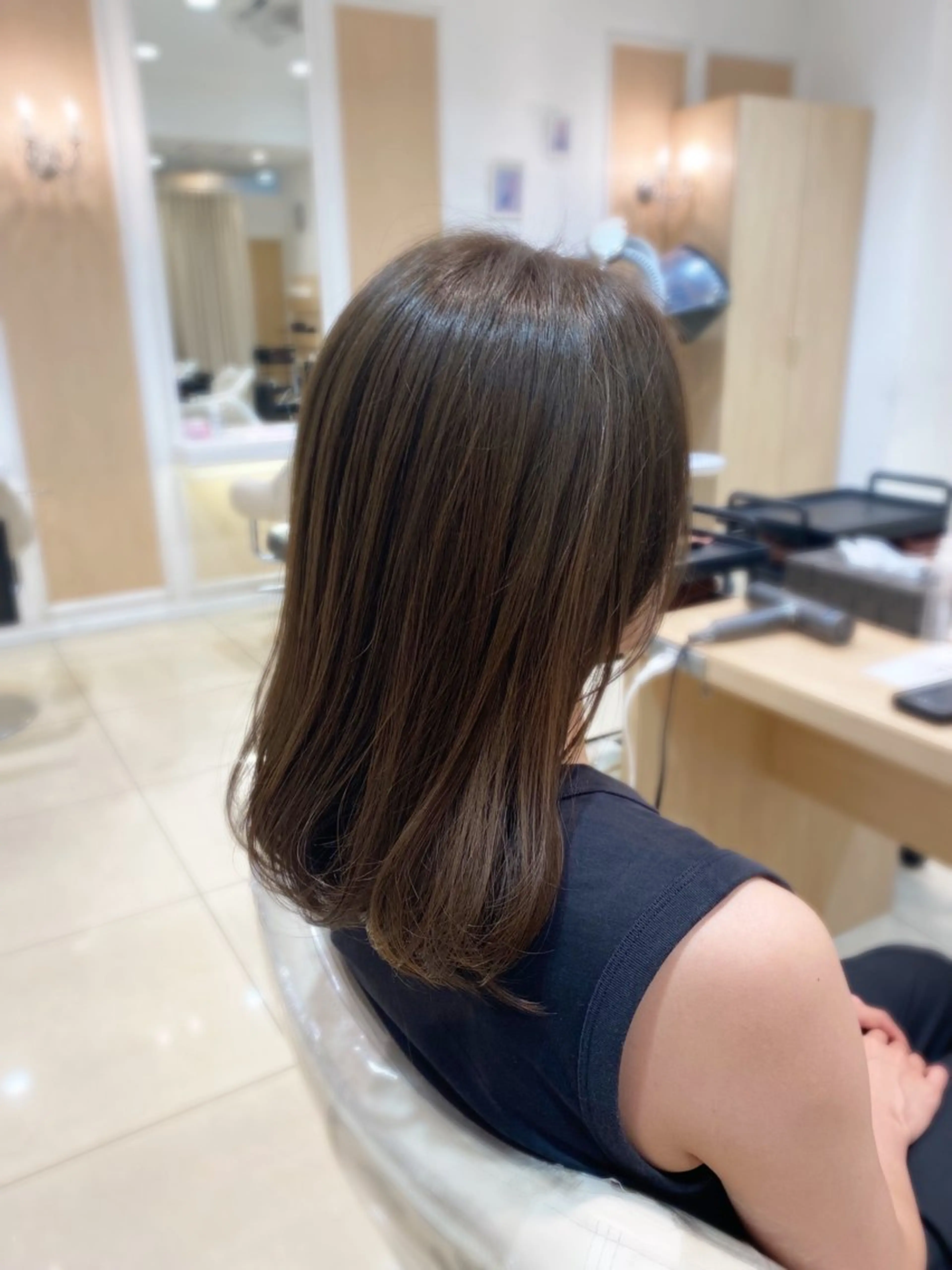 ミディアム カラー Ash中目黒店 榊間茜のヘアスタイル