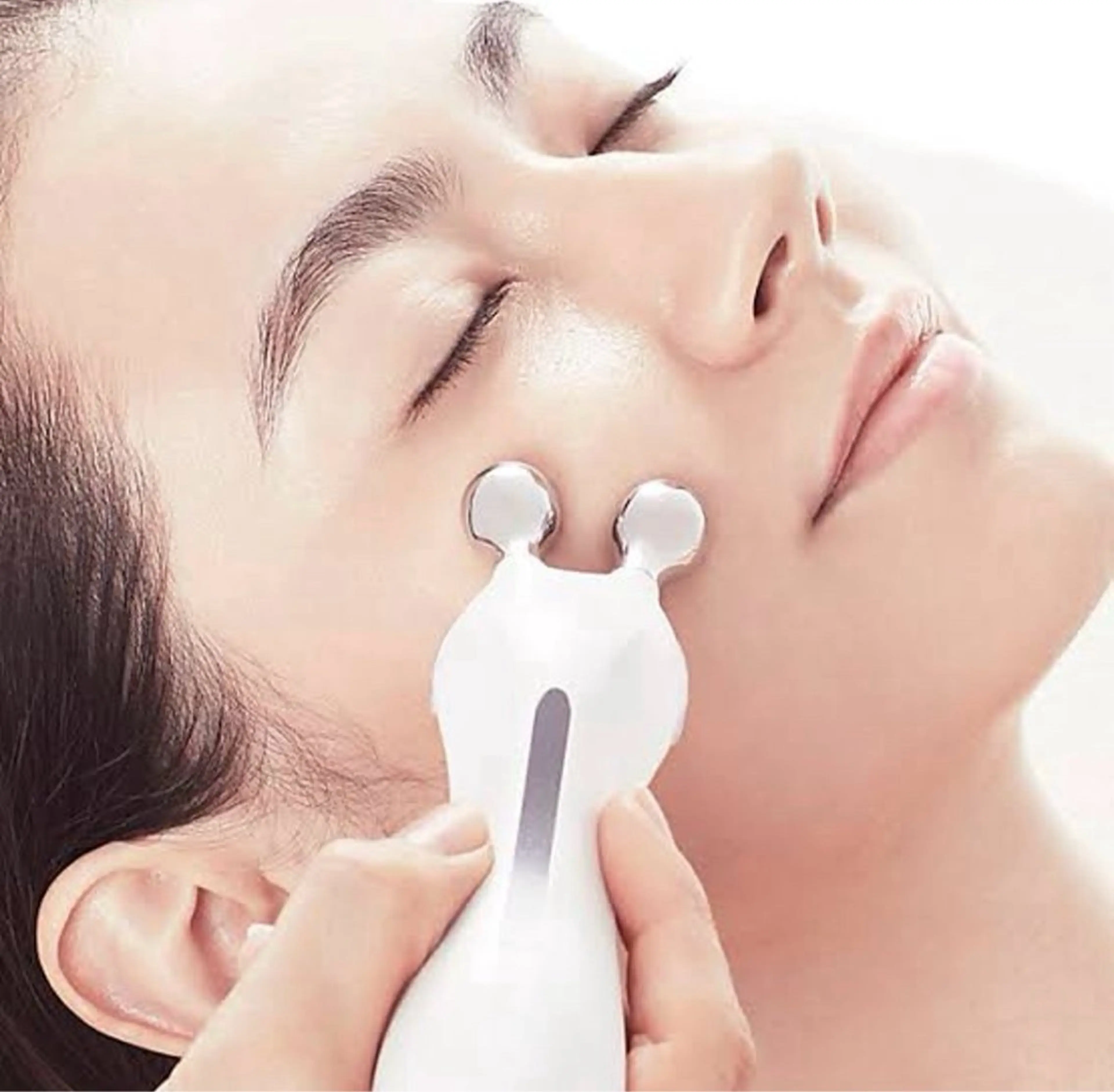 肌分析（60分）＋フェイシャルマッサージ＋コアビューティーOP（30分）の写真