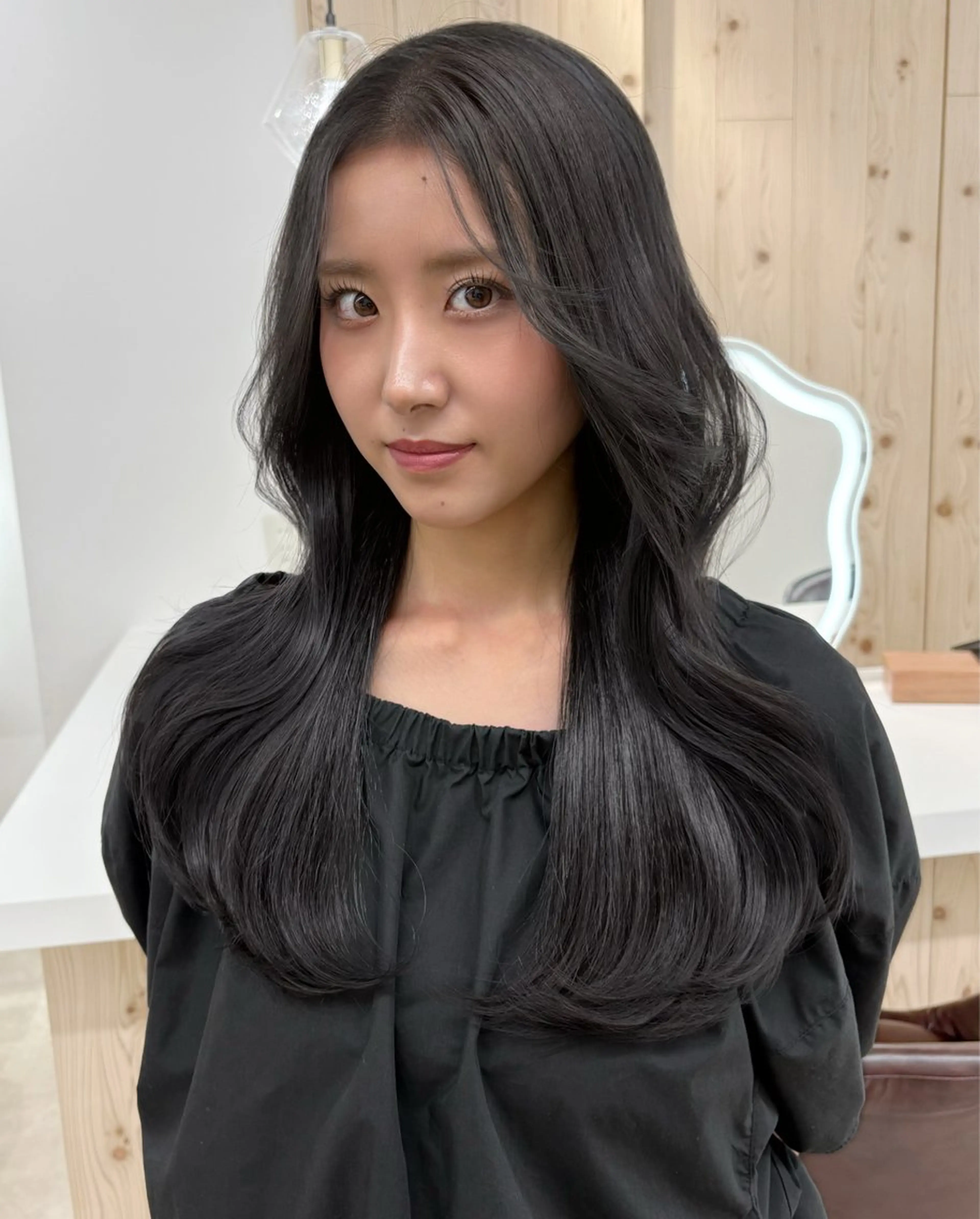 ロング カラー カット ヘアカラー トリートメント ヘアセット 新宿/韓国ヘア/ 髪質改善ストレートのヘアスタイル