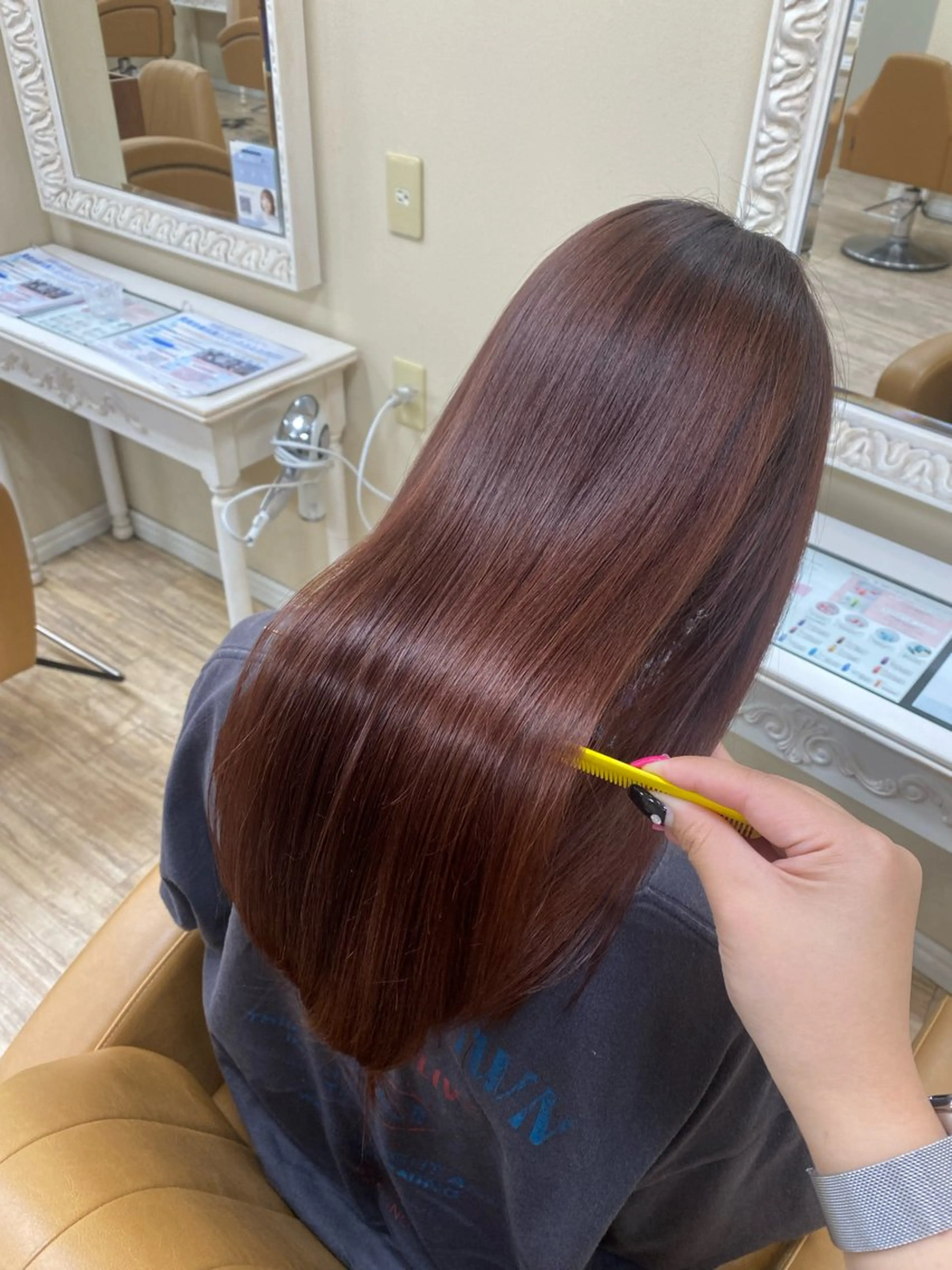 セミロング カット ヘアカラー トリートメント 髪質改善カラーエステ 🫧 / 齋藤 朱夏のヘアスタイル