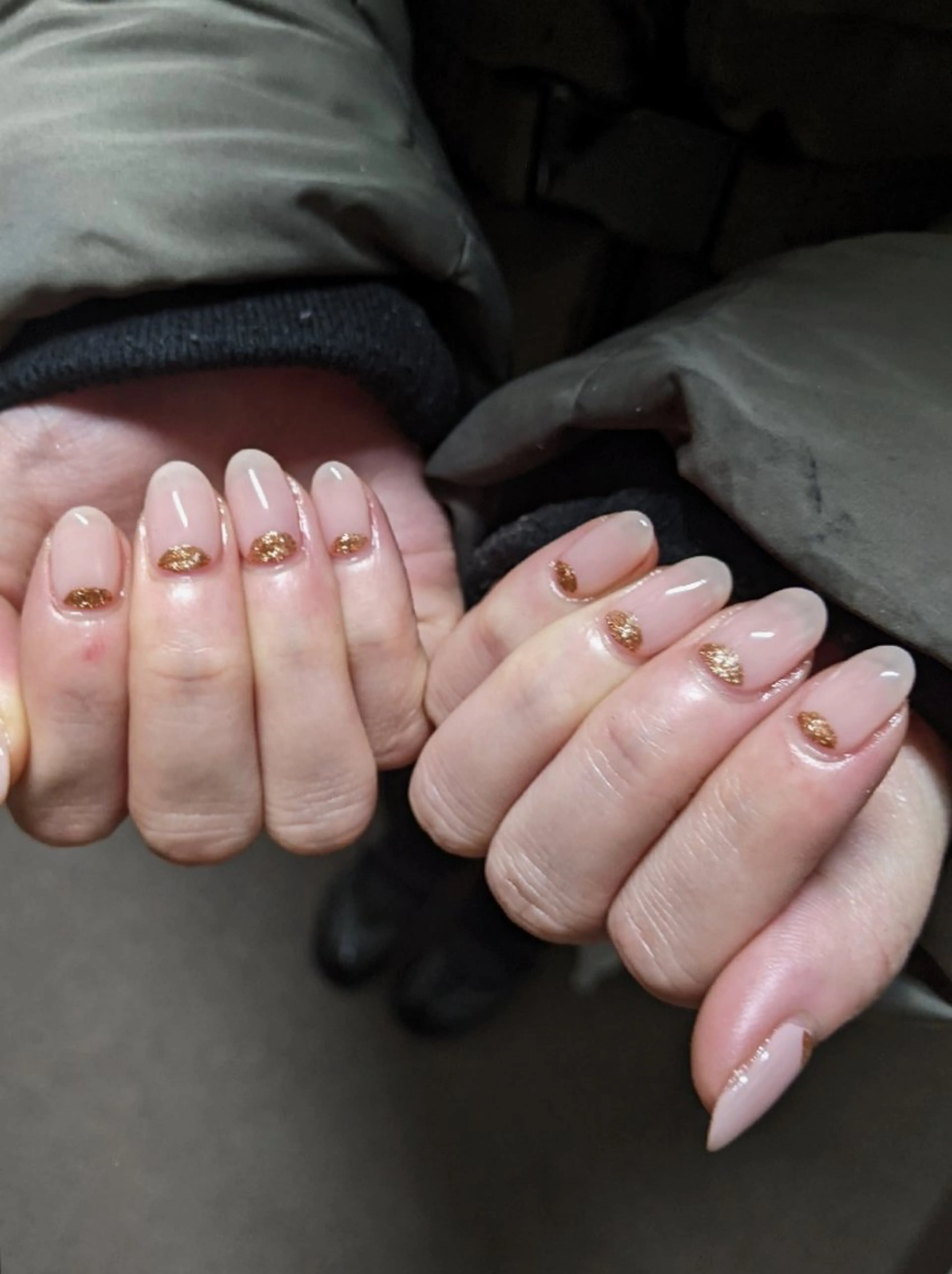 ネイル ゴールド ラメ(グリッター) シンプルネイル ハンドネイル LuN Nail Design Salon所属・Y Chisaのネイルデザイン