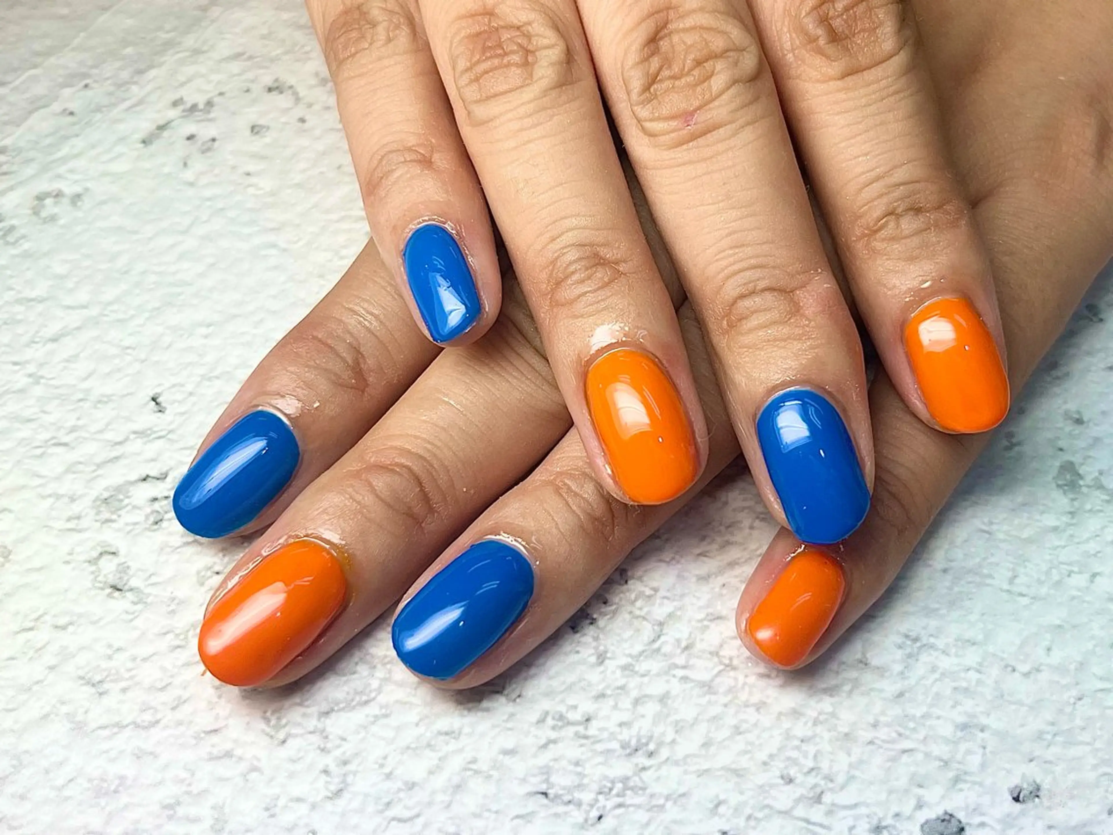 ネイル ブルー オレンジ Queen nail 北堀江 ASUKAのネイルデザイン