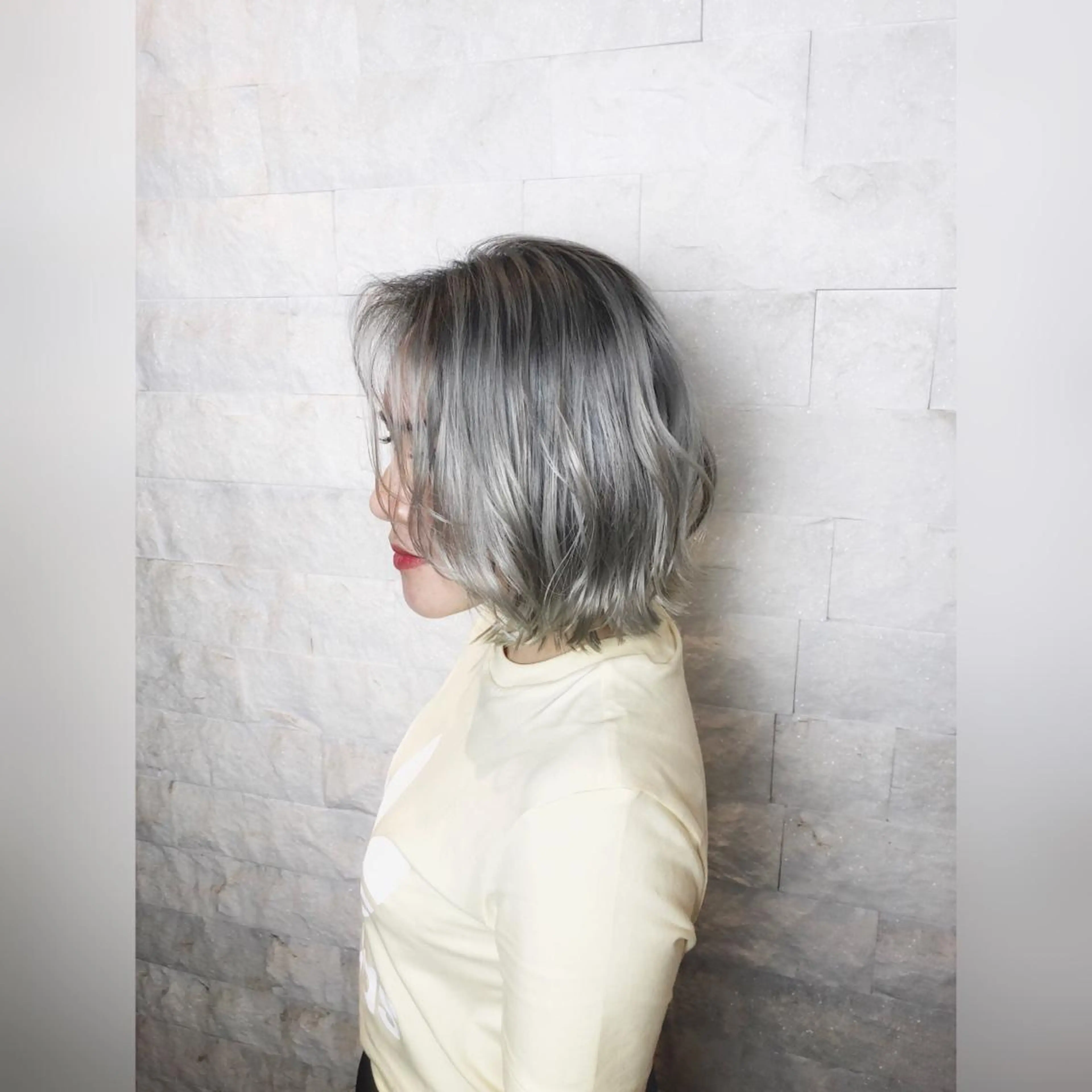 ショート 圧倒的美髪ストレート ツダケイタロウのヘアスタイル