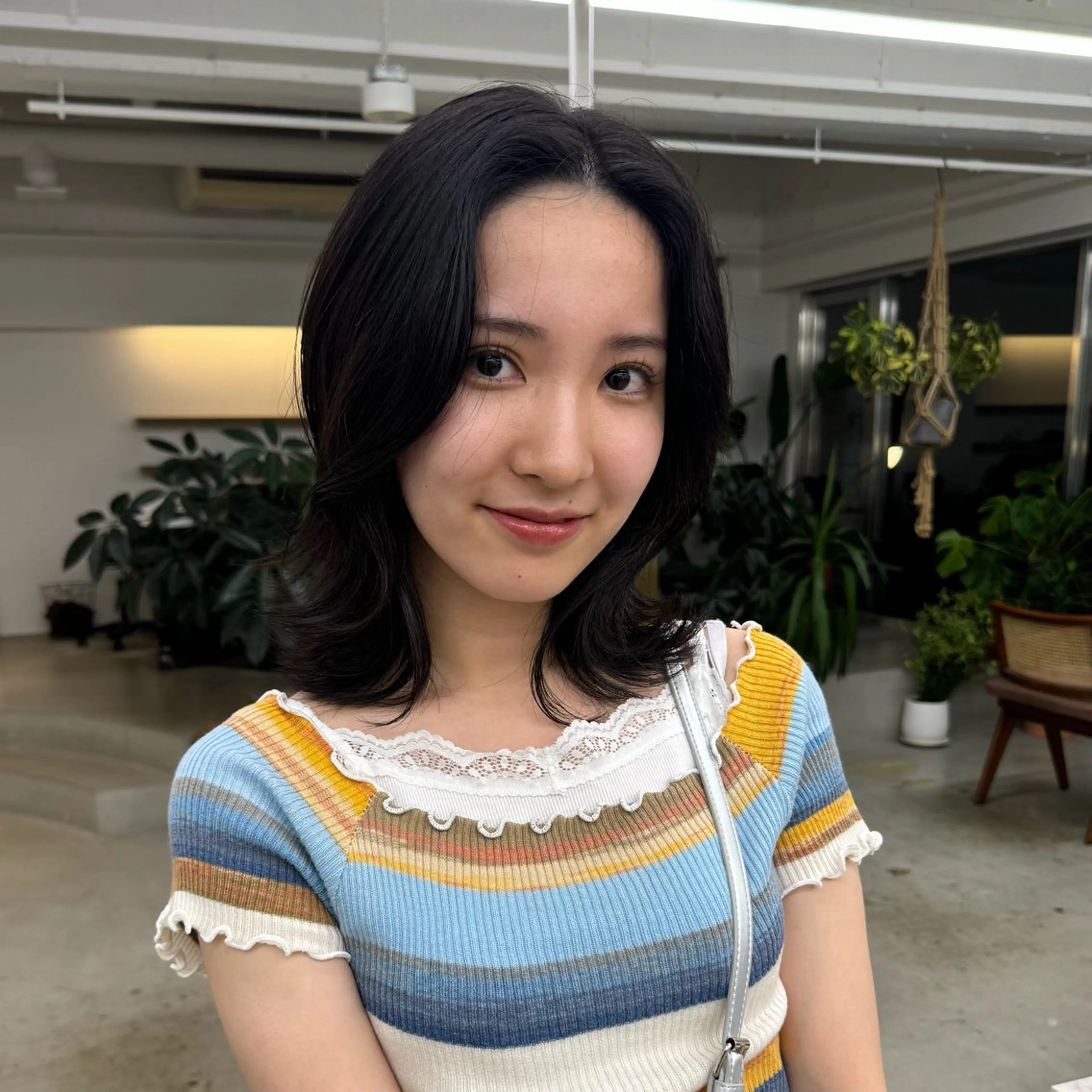 カラー 澁谷 咲映のヘアスタイル