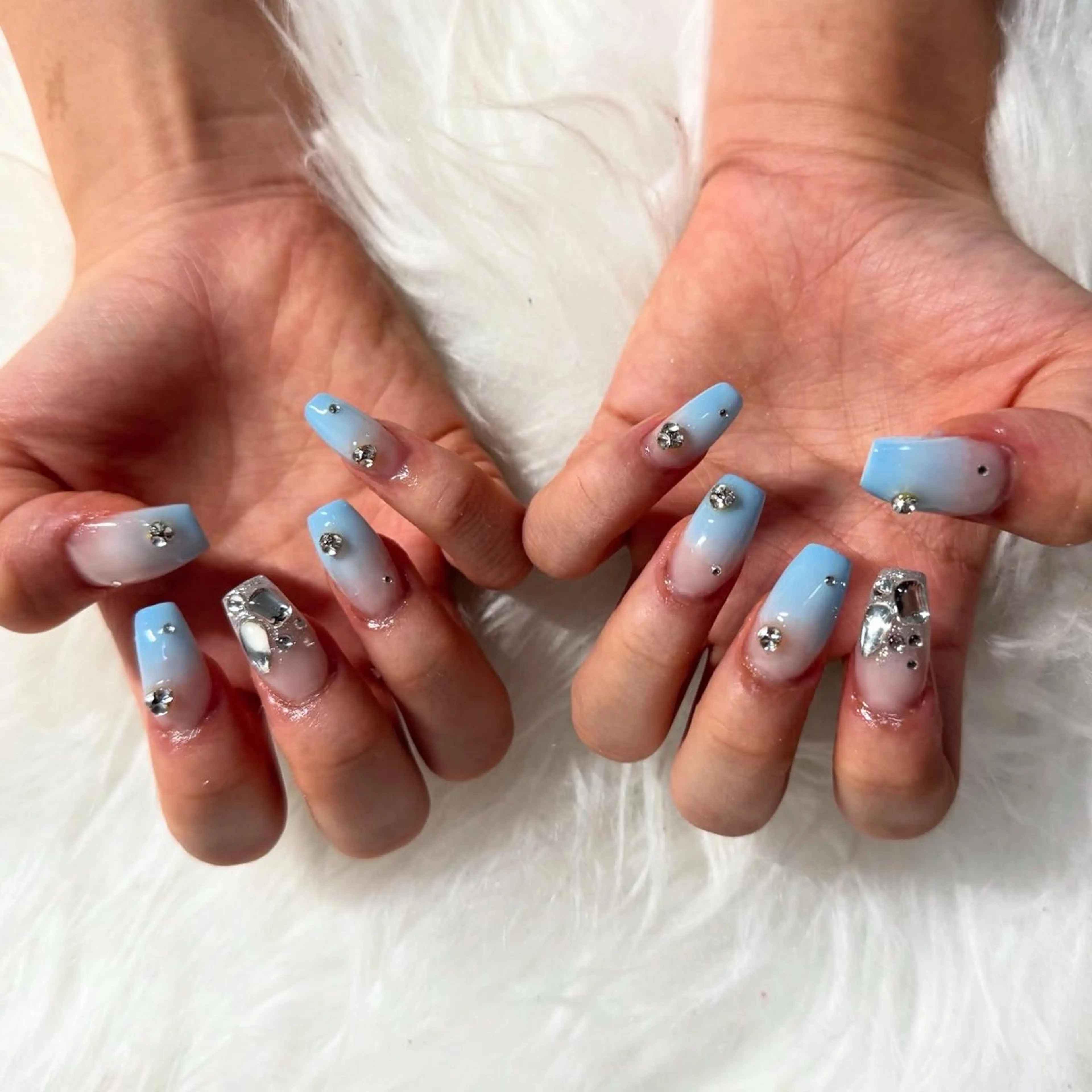 ロング ハンドネイル mao .のネイルデザイン