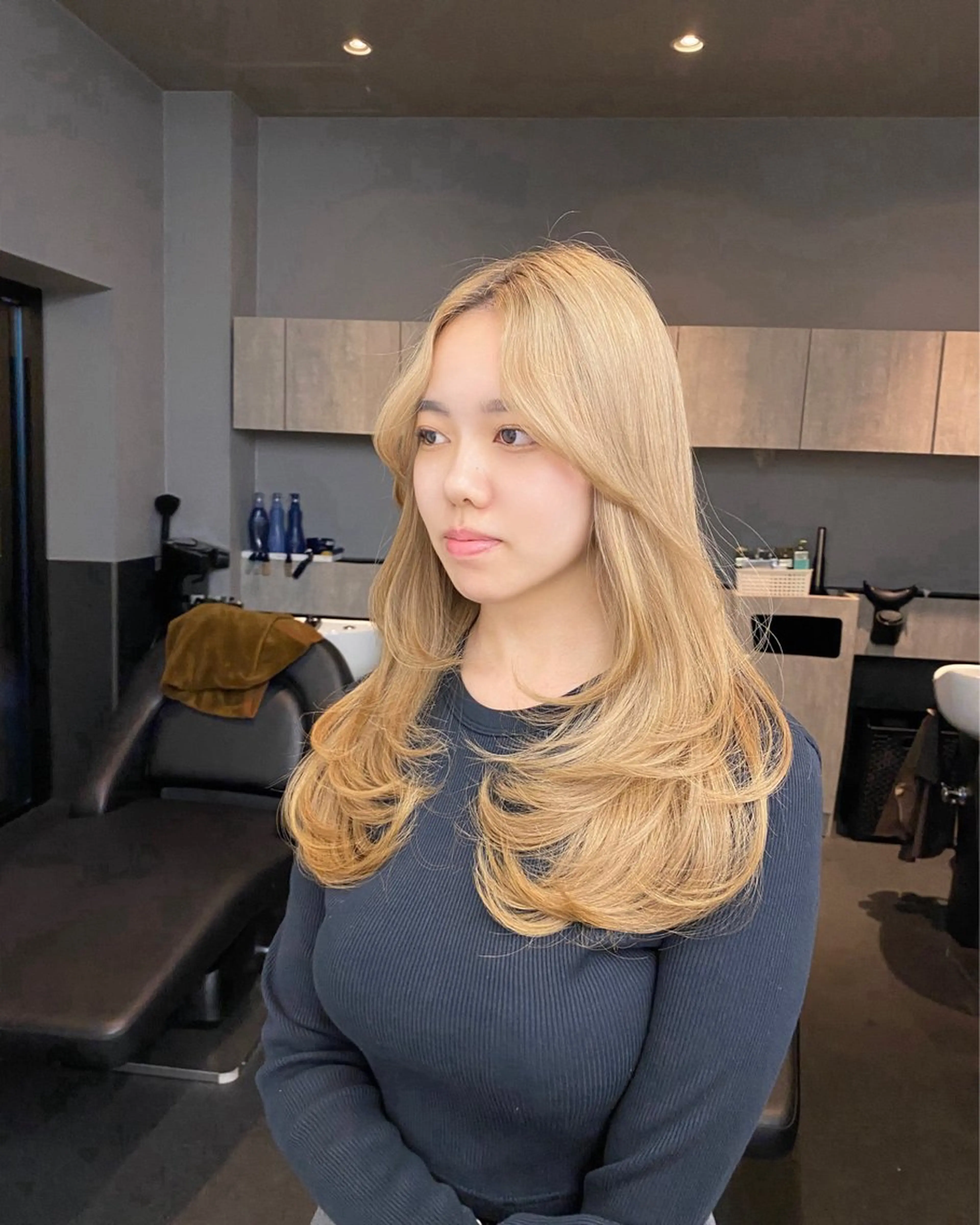 セミロング カラー レイヤーカット レイヤー/艶カラー /韓国ヘア/高松のヘアスタイル