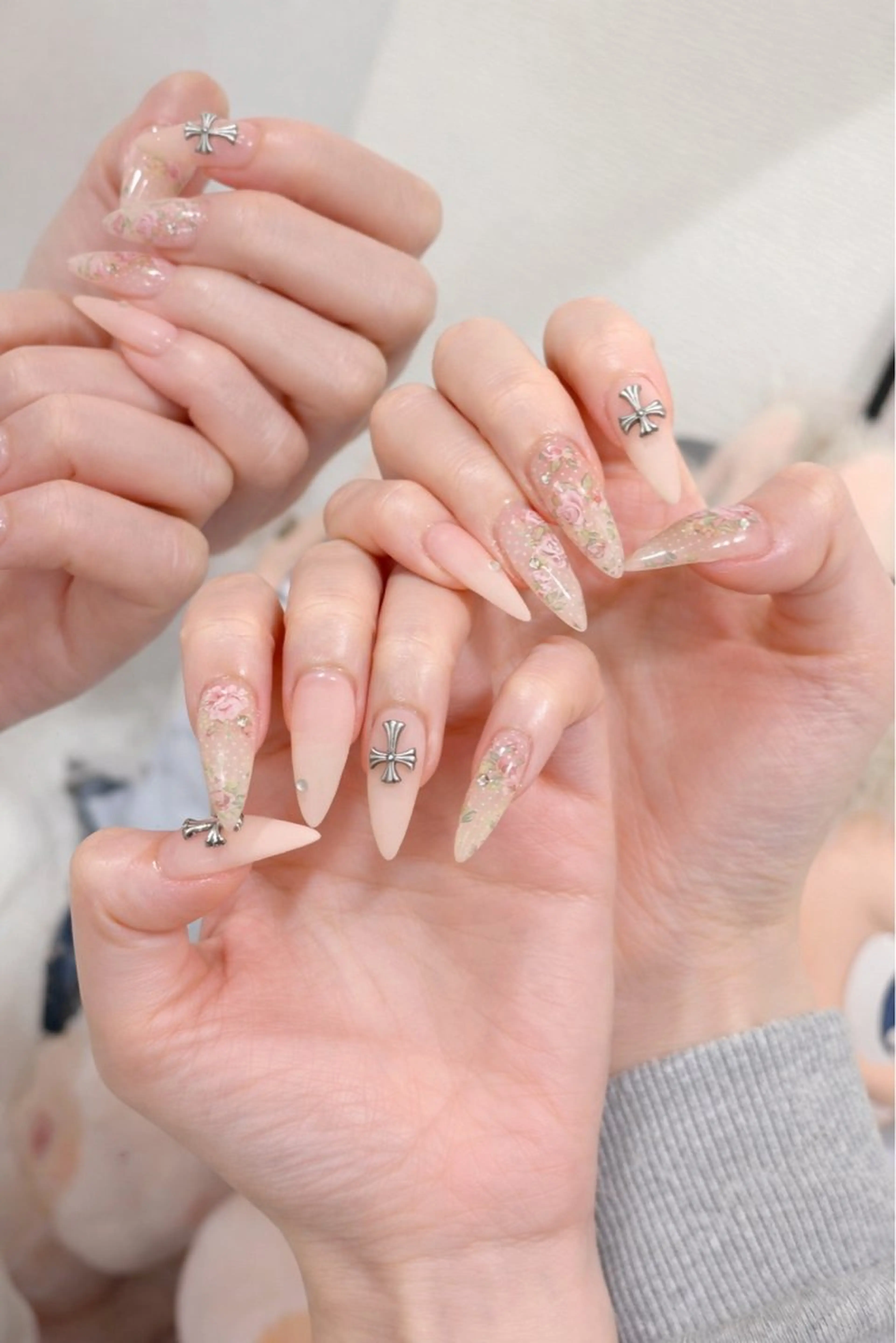 ネイル アートネイル ジェルネイル マグネットネイル ニュアンスネイル シンプルネイル ハンドネイル Ryunail所属・Ryu Nail NekoChanのネイルデザイン