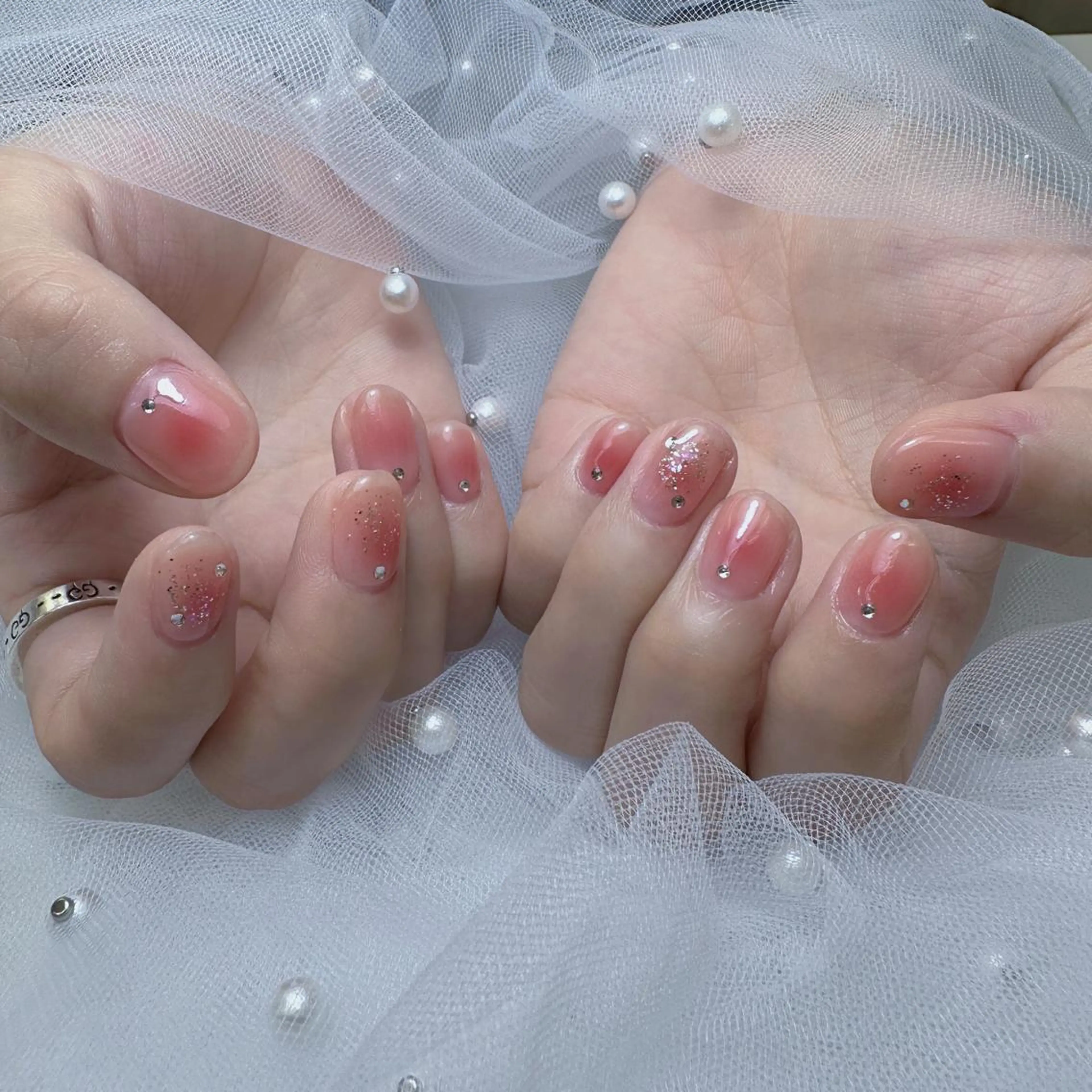 セミロング カラー パーマ ヘアアレンジ キッズ ネイル マツエク・マツパ アイブロウ ハンドネイル モナ& ミユのネイルデザイン