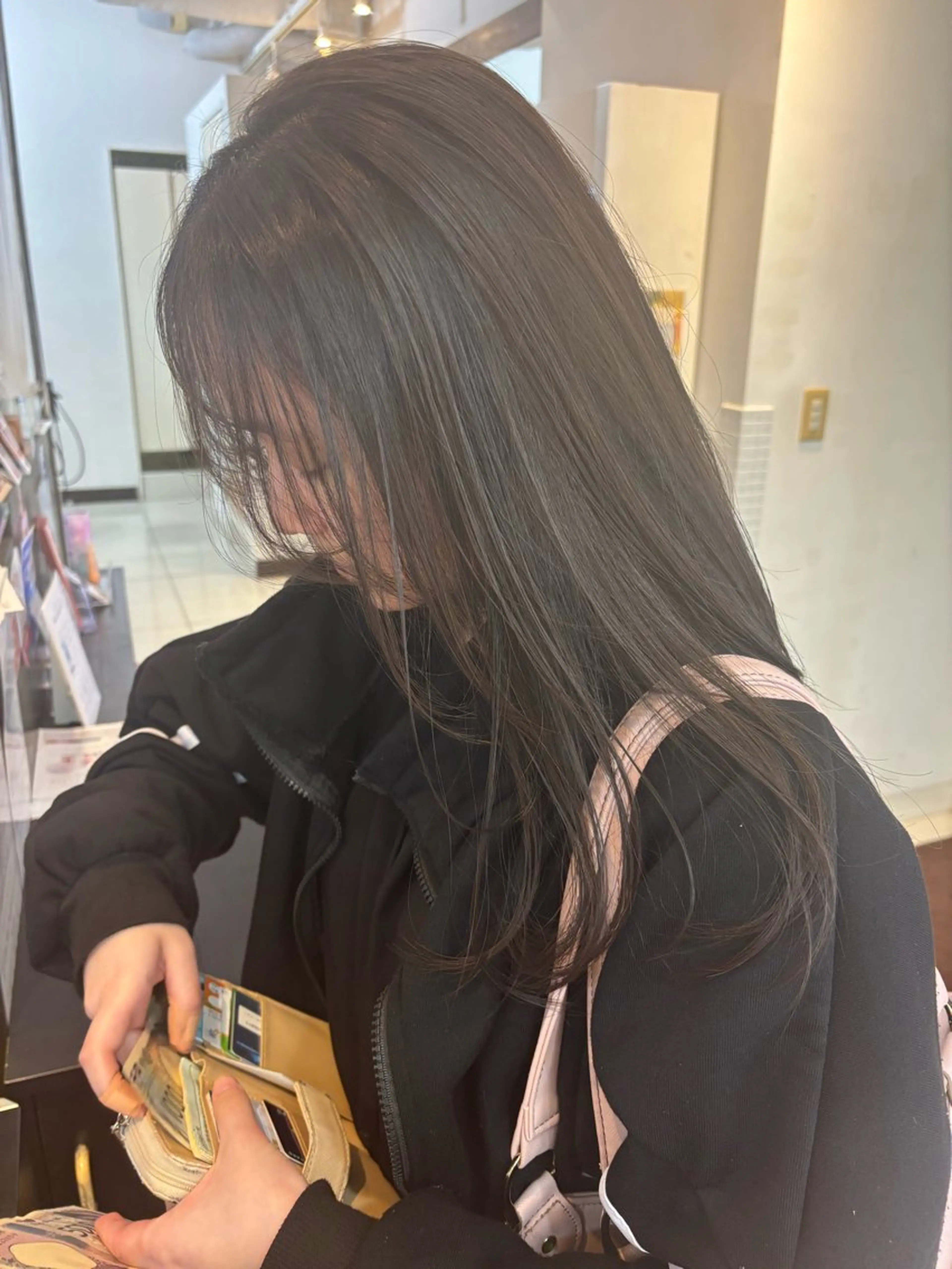 ロング レイヤーカット 刈り上げカットモデル 👗SHIZUKAのヘアスタイル