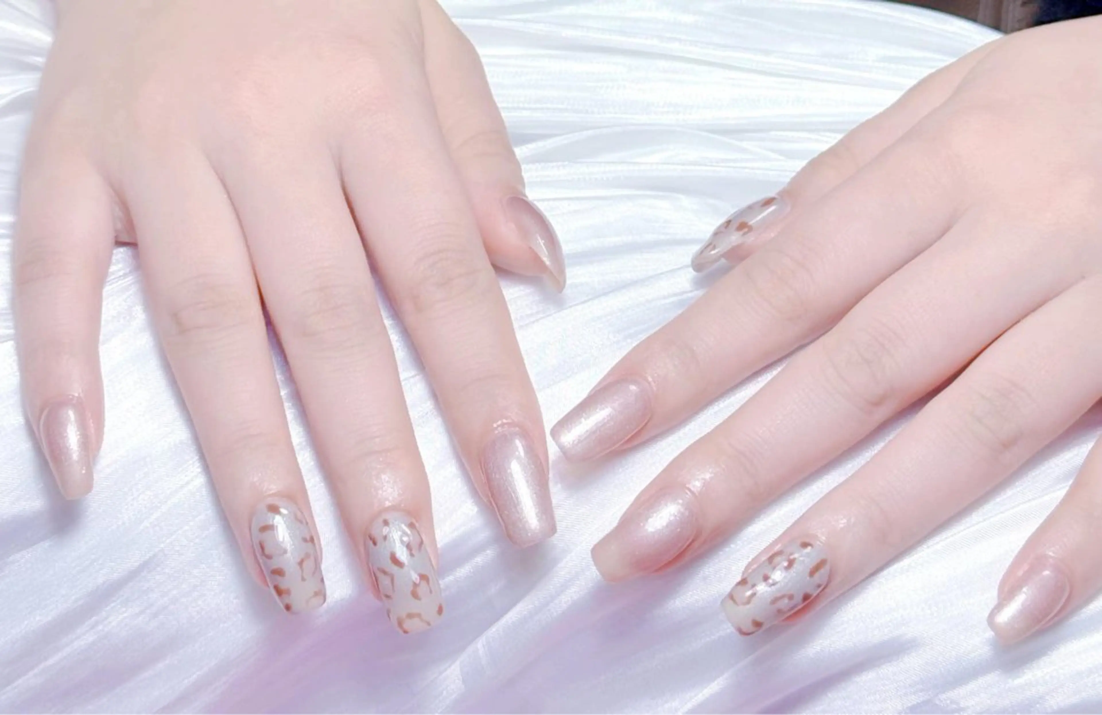 ネイル 小島 阿佑美のネイルデザイン