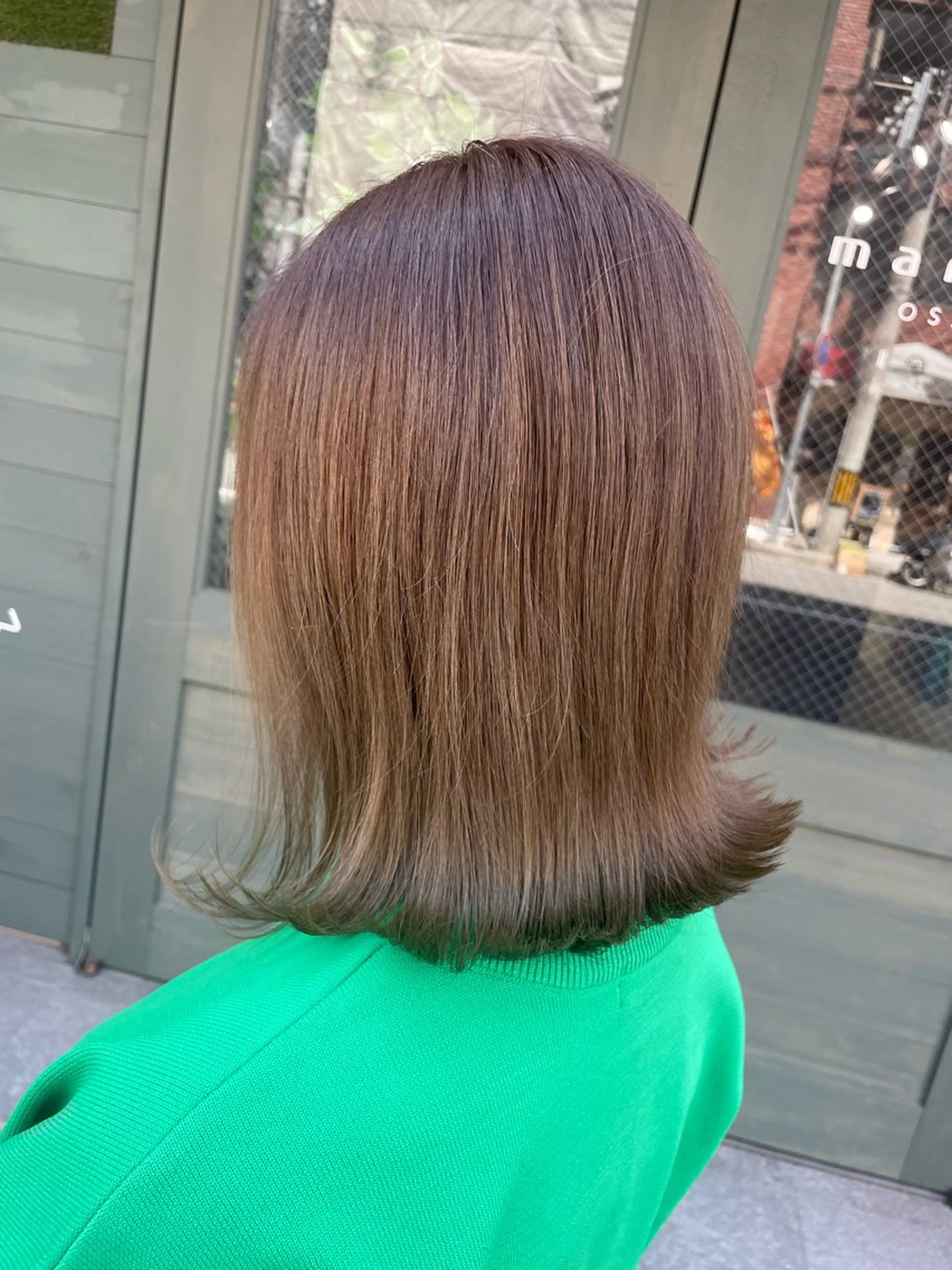 ミディアム カラー カット ヘアカラー 石川 聖奈のヘアスタイル