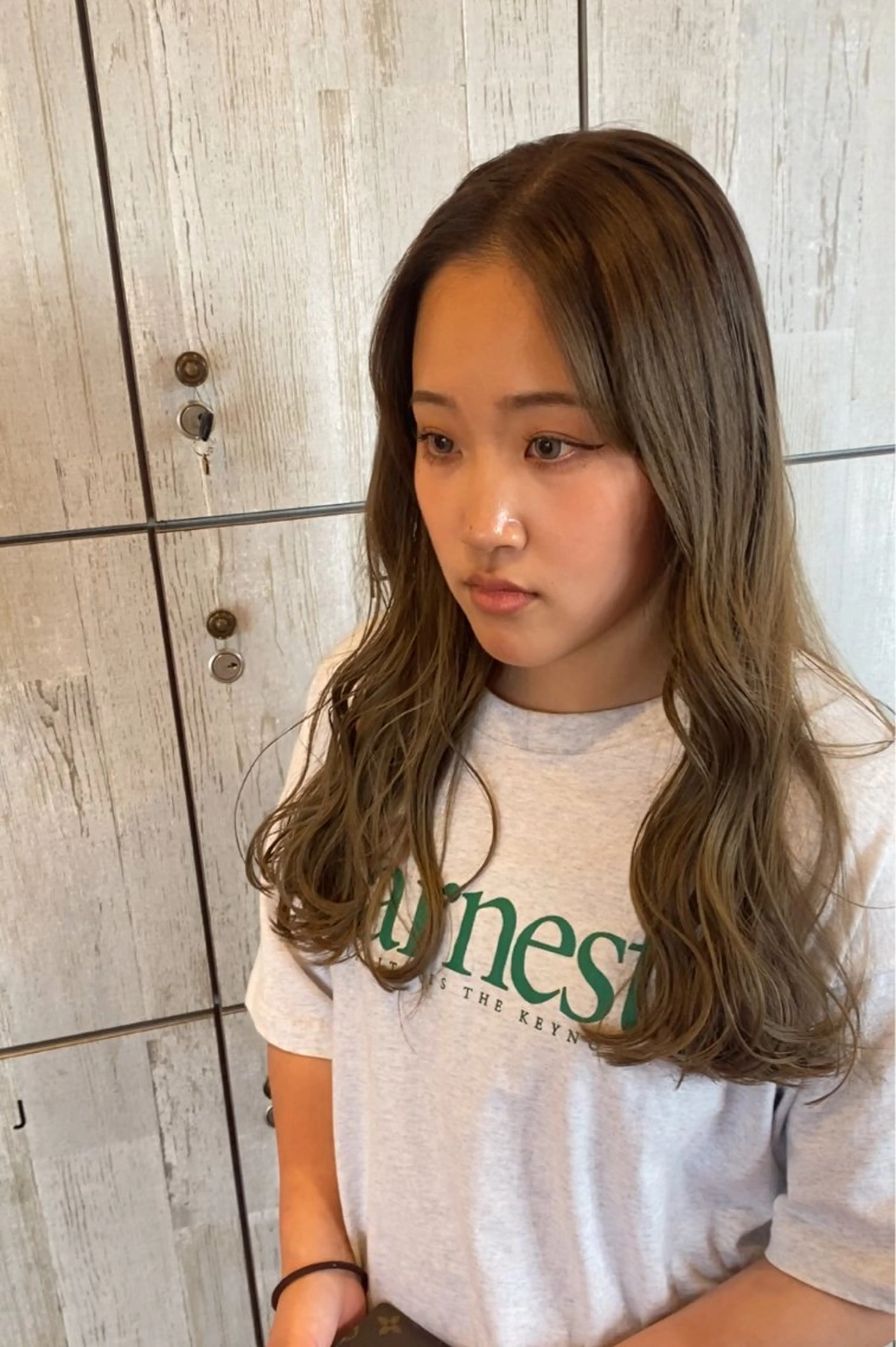 ロング あいさ🤍ムラ無しカ ラー🤍のヘアスタイル